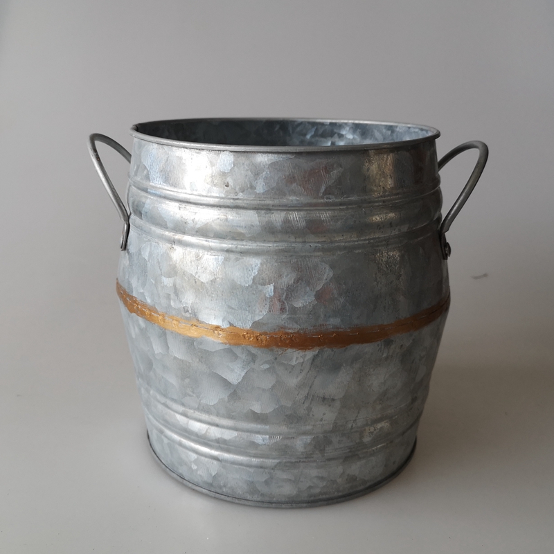NEW Christmas deco metal pot