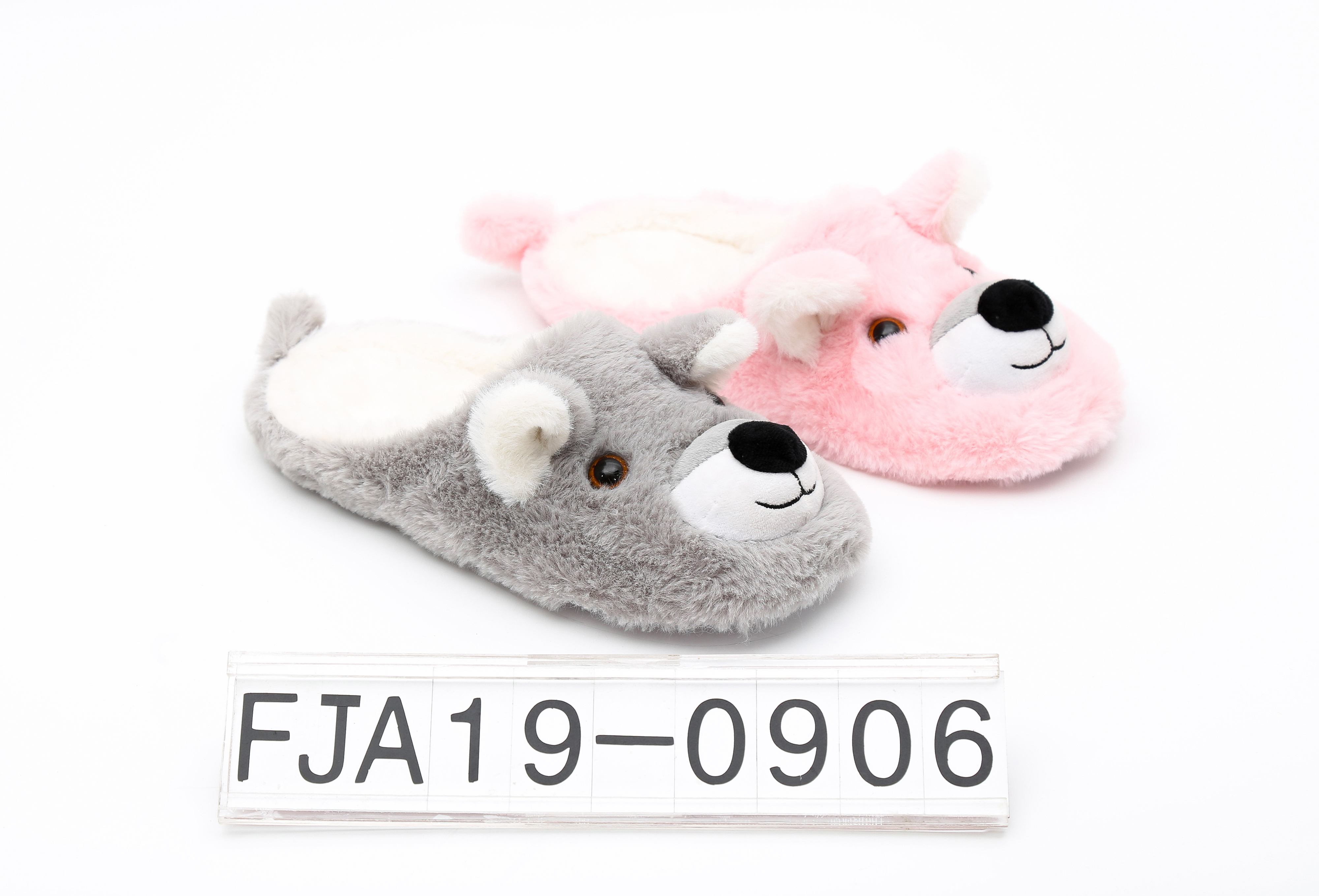 Indoor ladies slippers