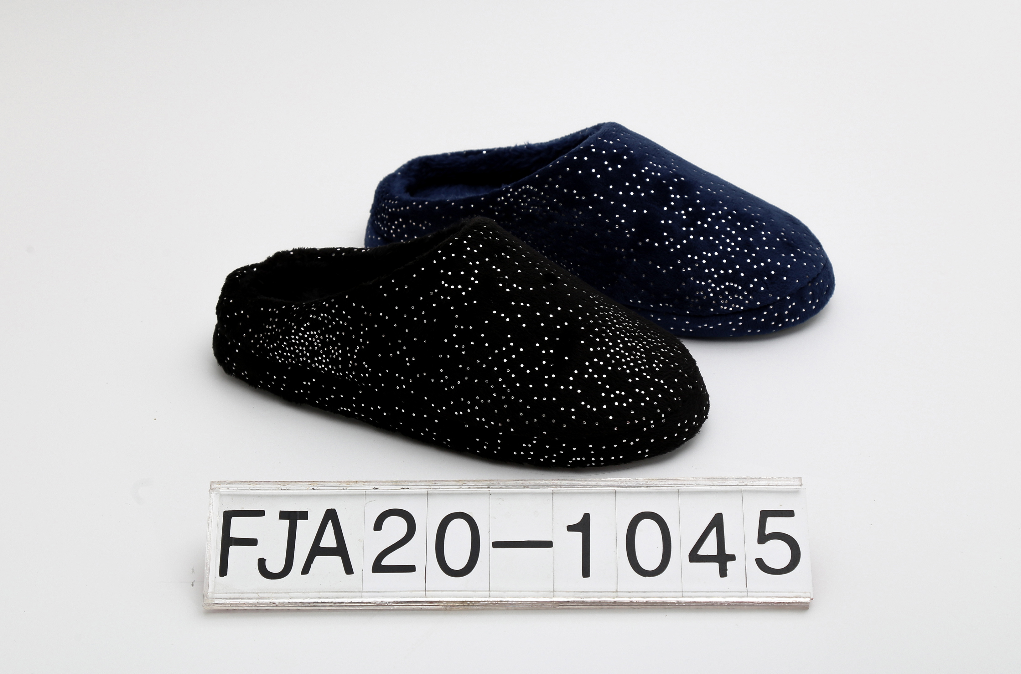 Indoor ladies slippers