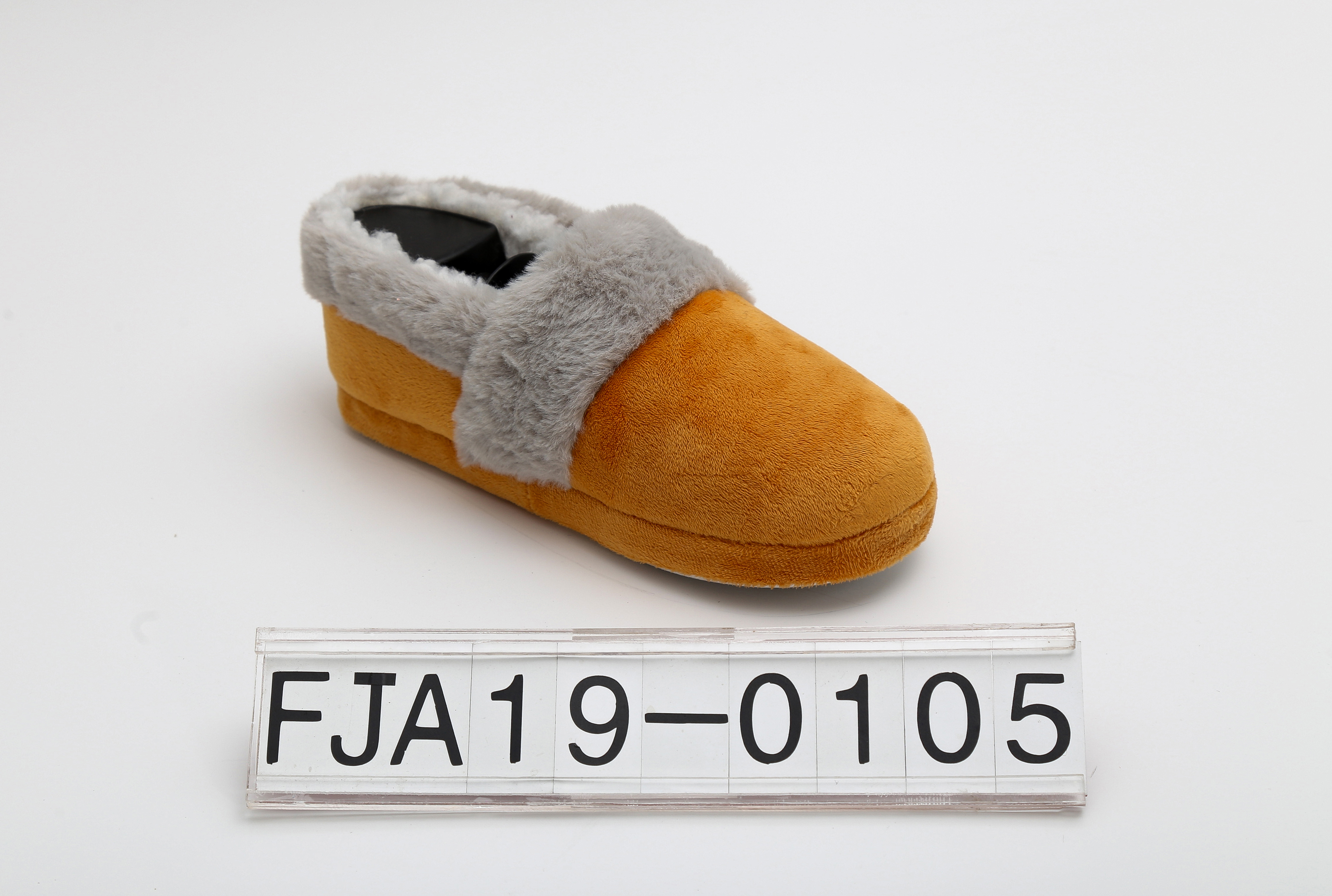 Indoor ladies slippers