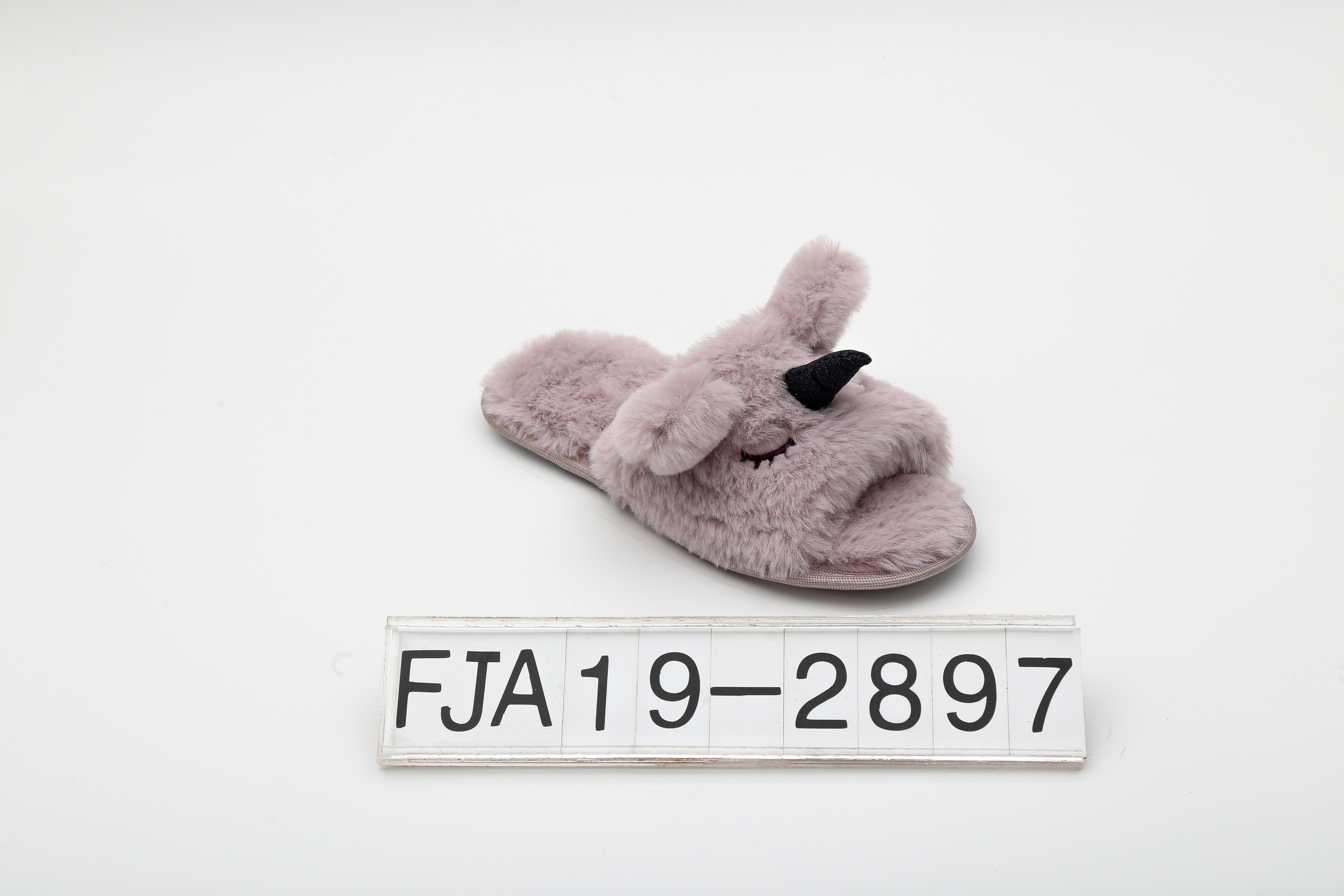Indoor ladies slippers