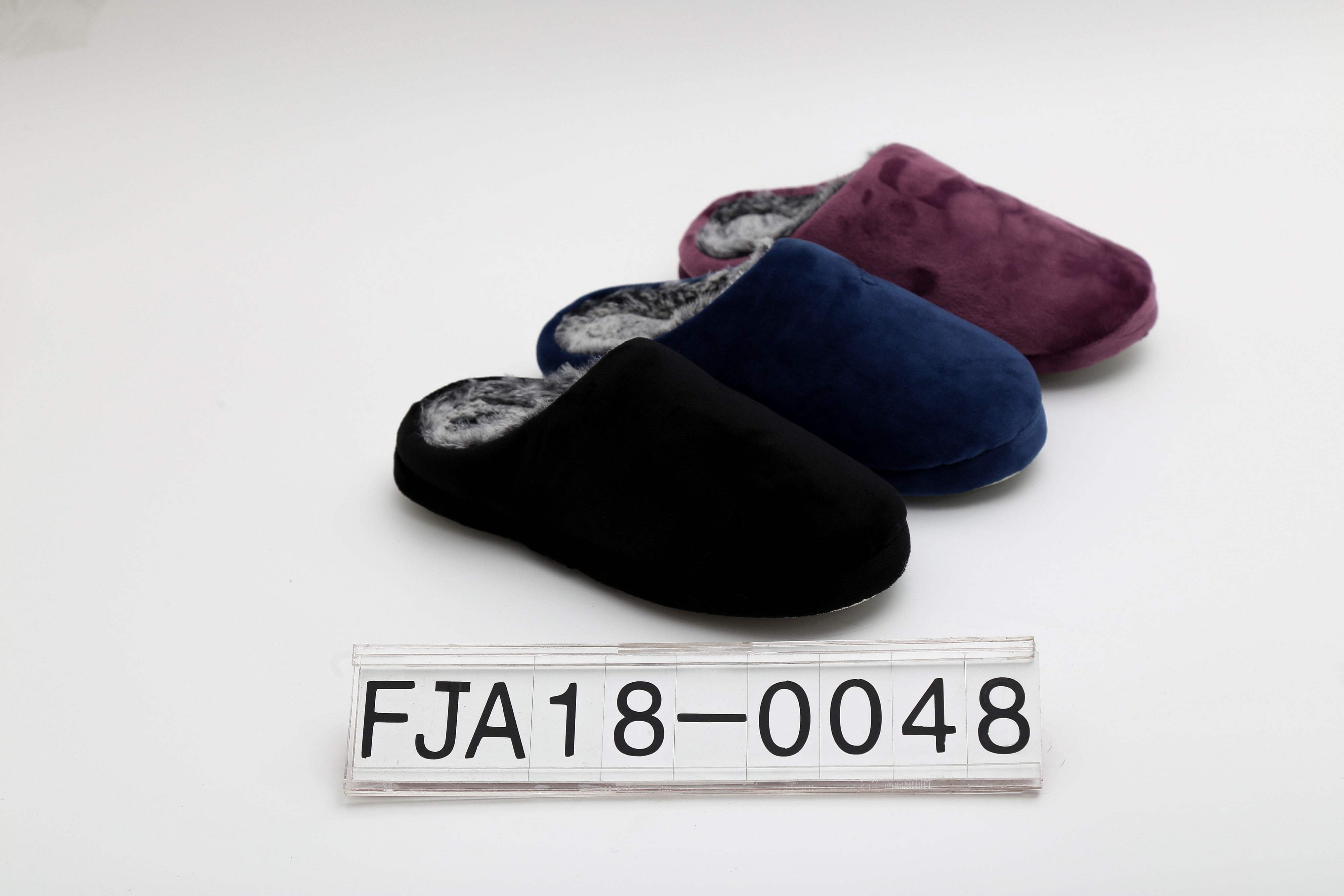 Indoor ladies slippers