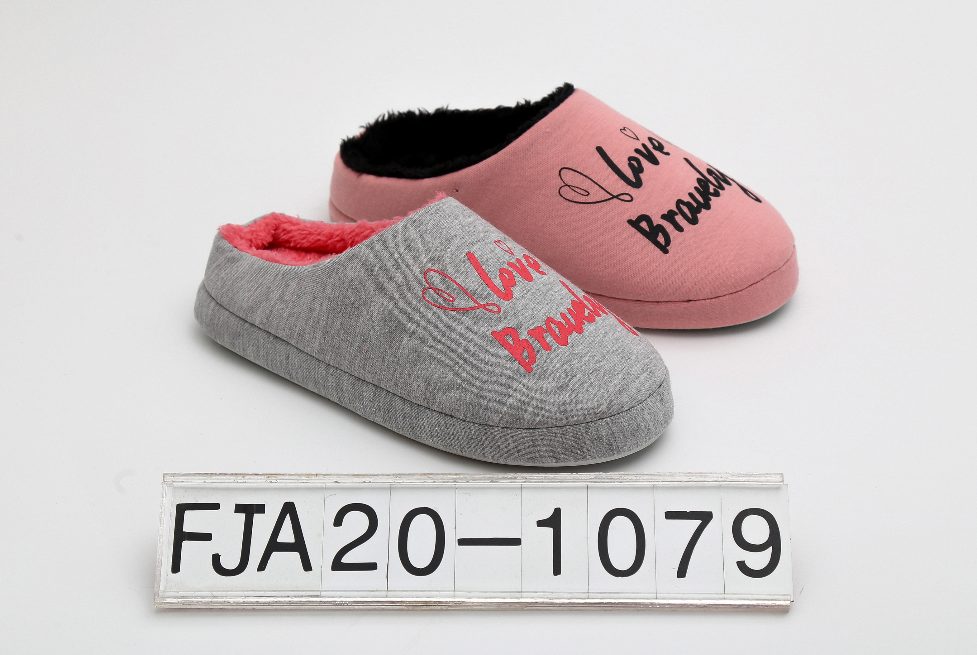 Indoor ladies slippers