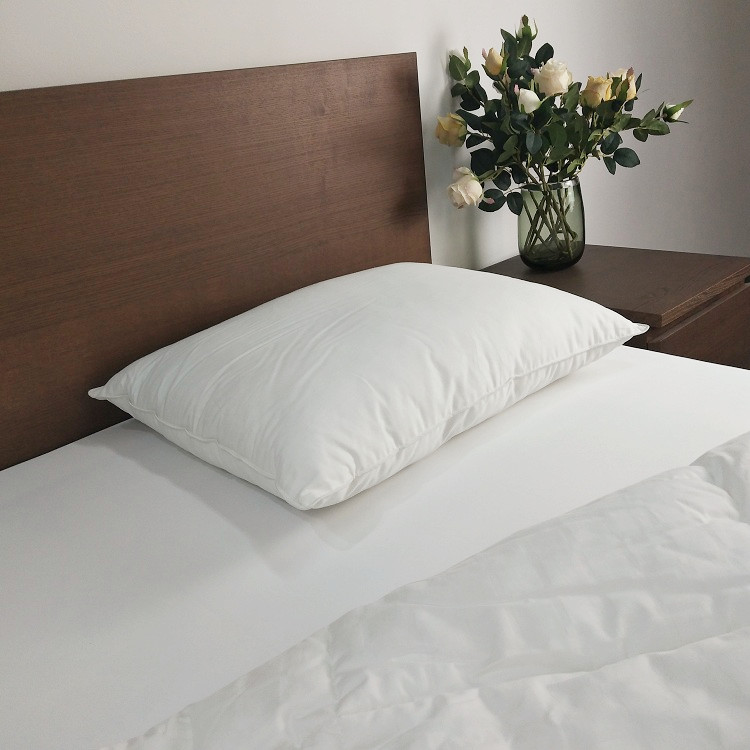Super Soft Luxury 233TC Cotton Microfiber Sleeping Hotel Pillow