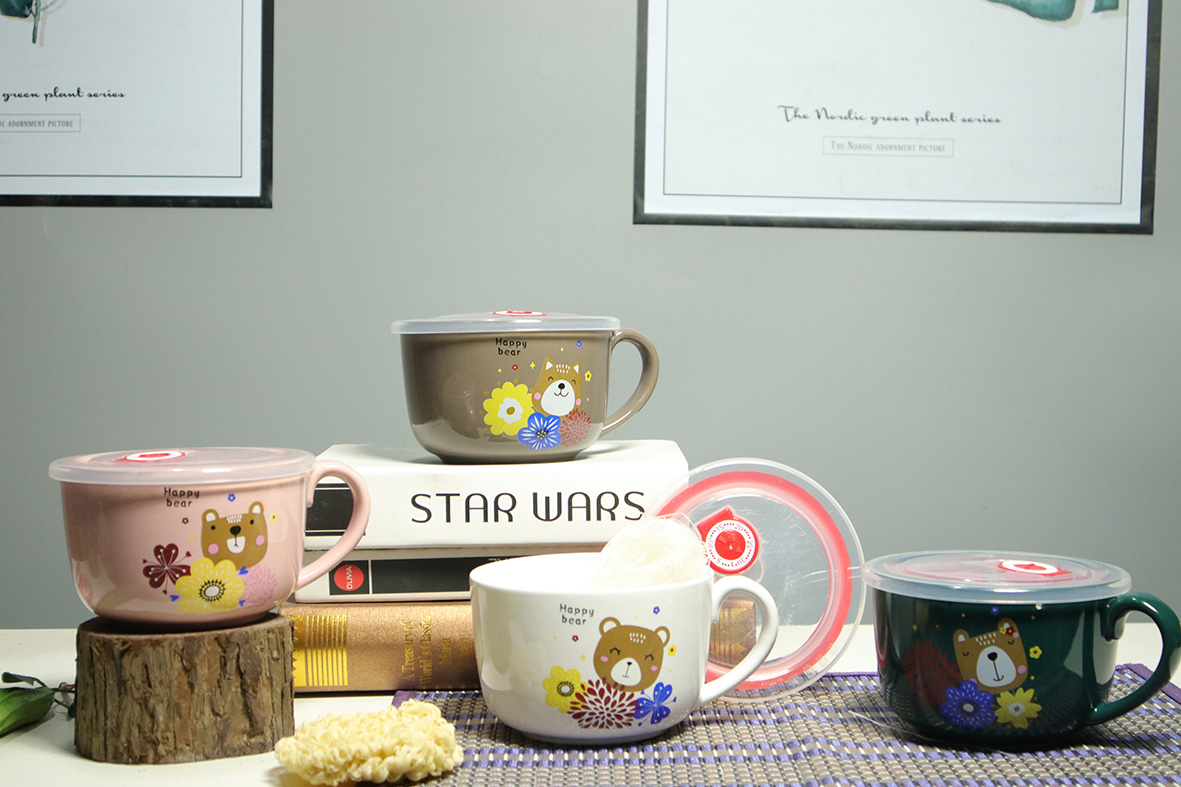 Cup of instant noodles-2
