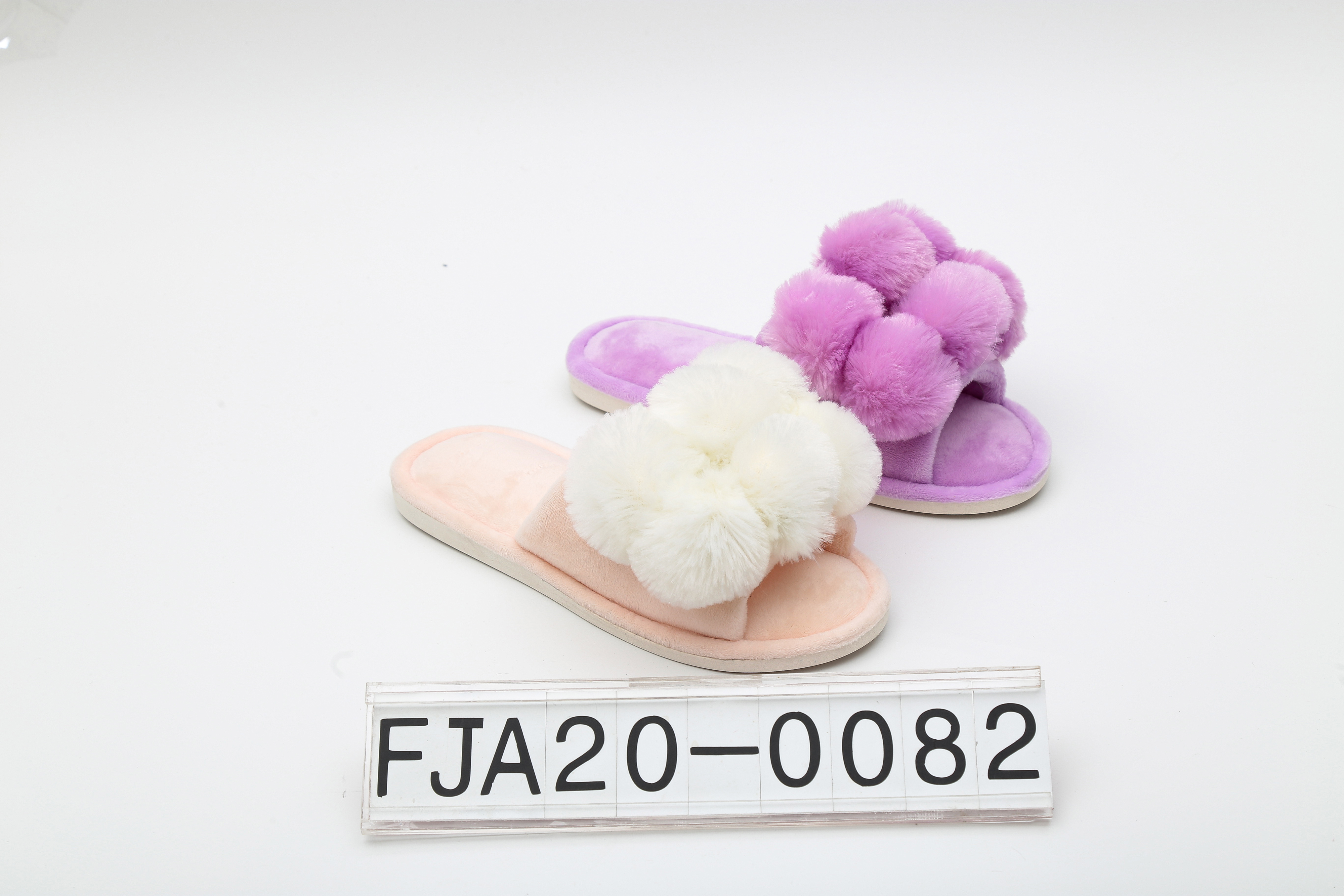 Indoor ladies slippers