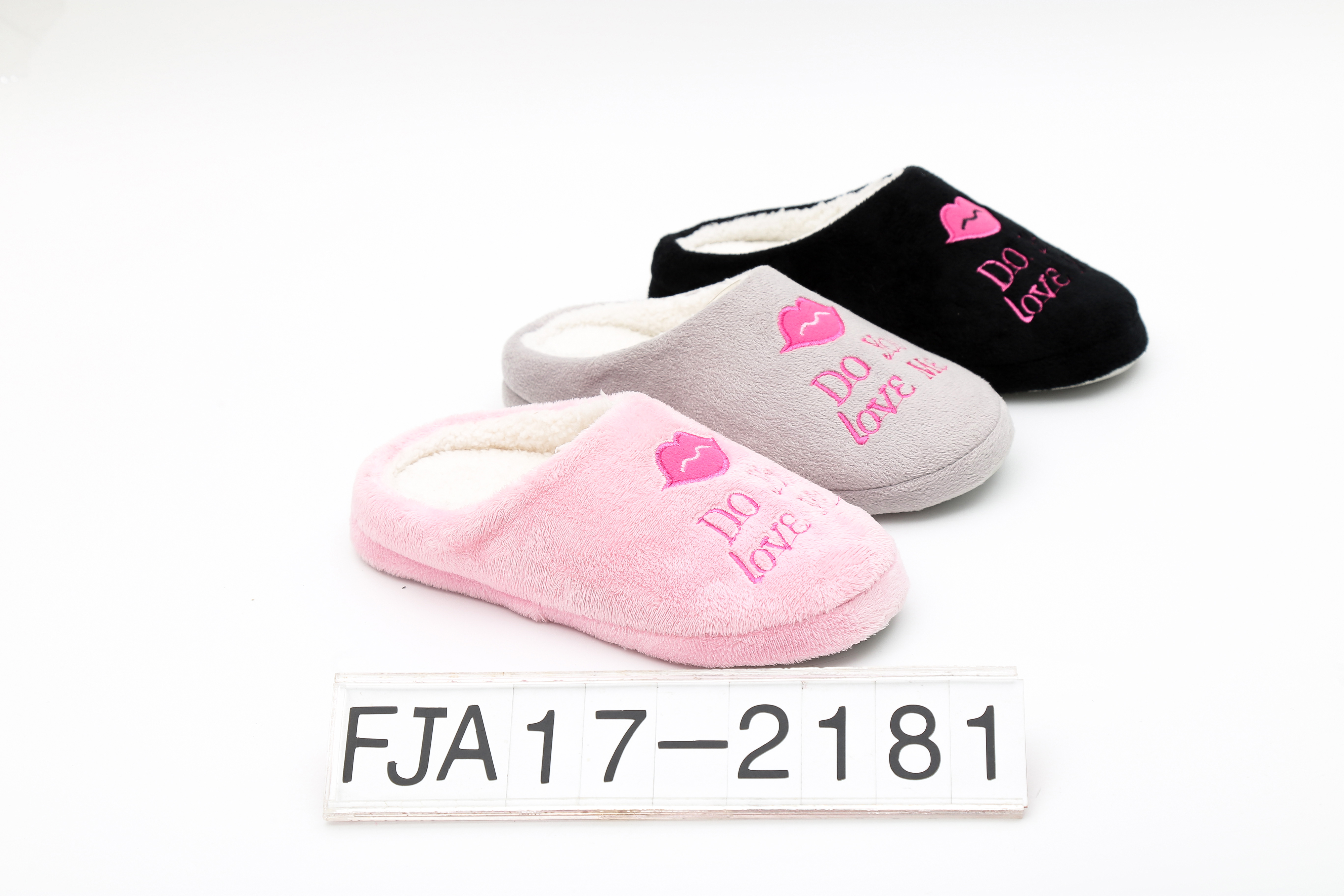 Indoor ladies slippers