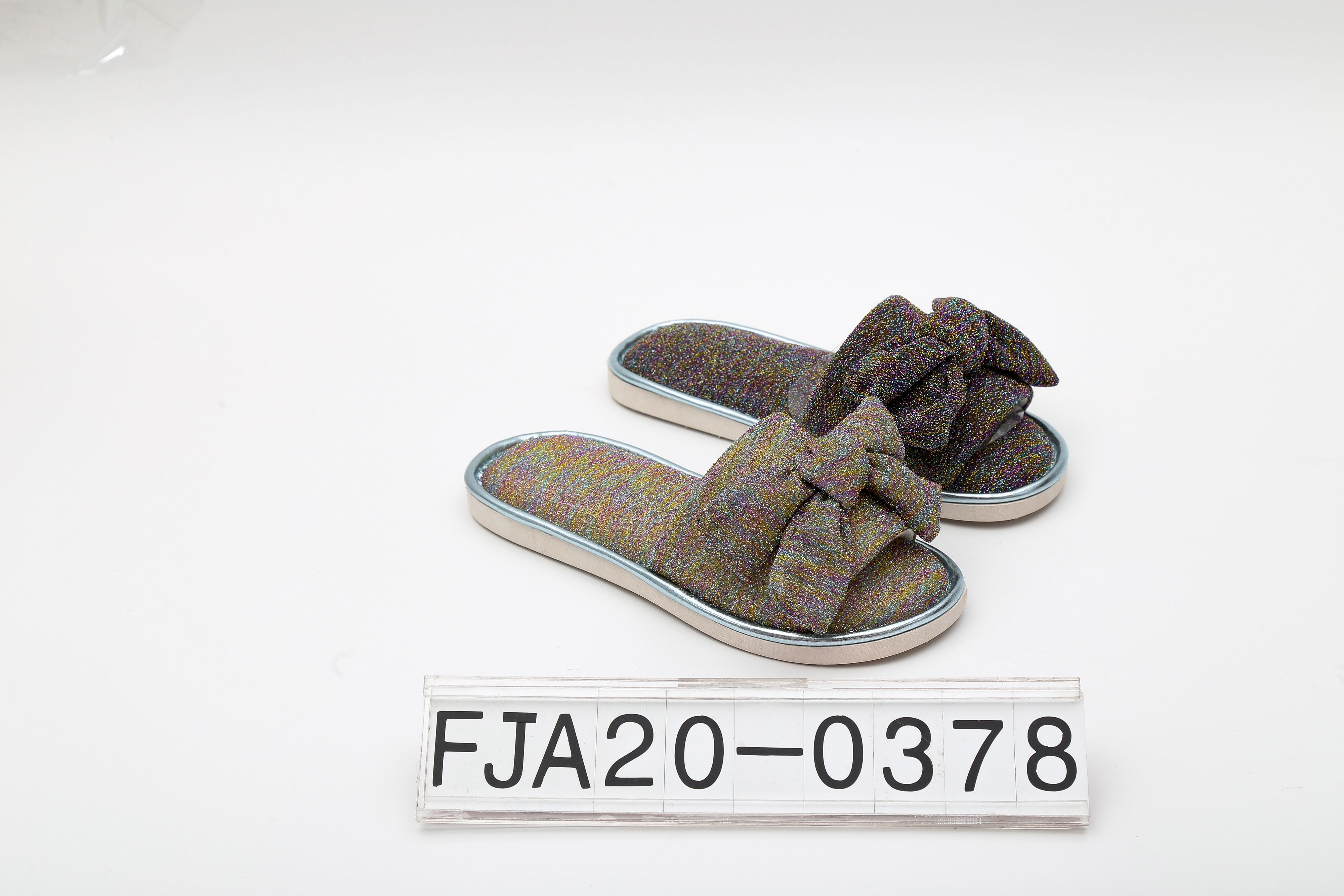Indoor ladies slippers