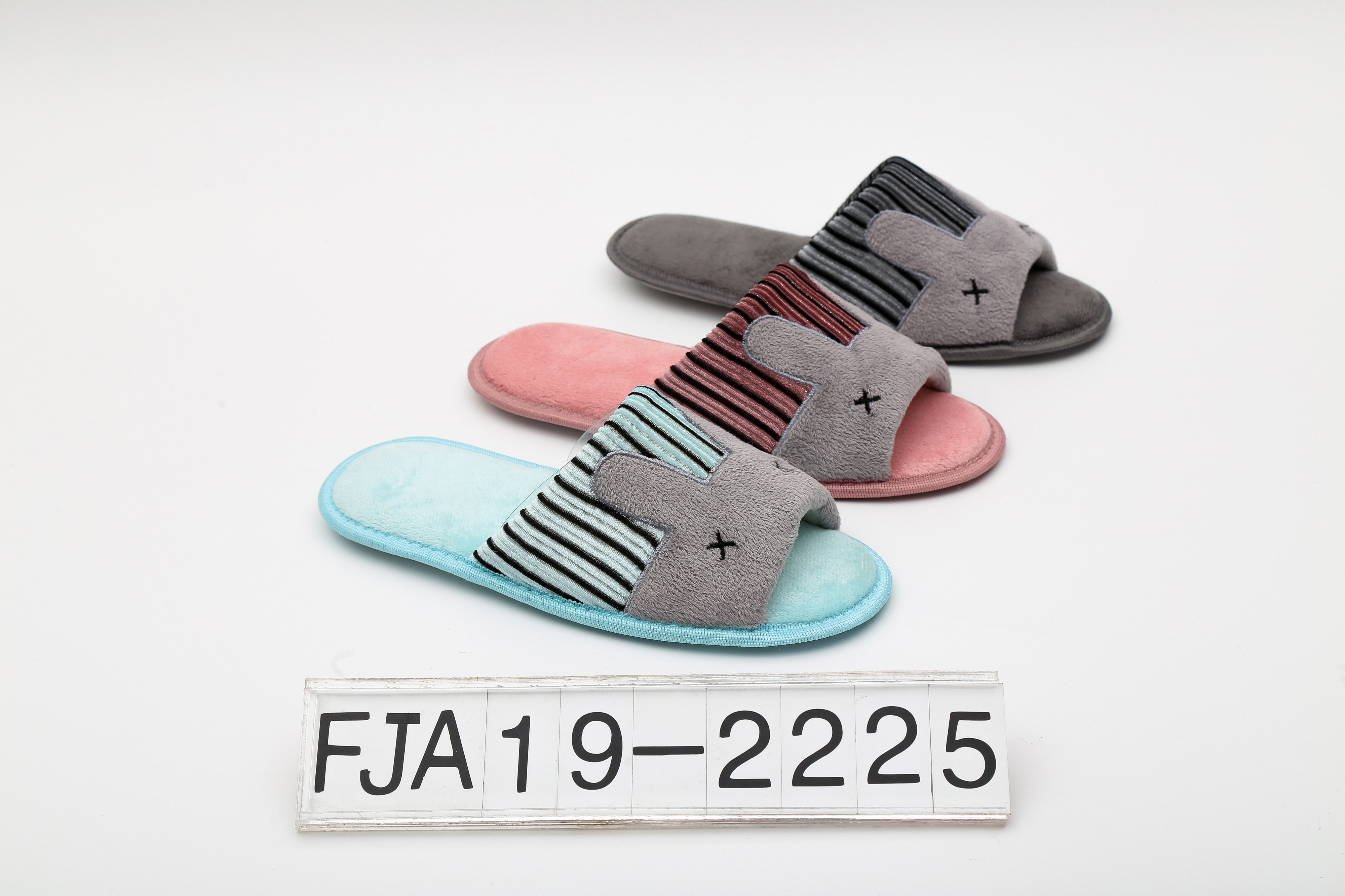 Indoor ladies slippers