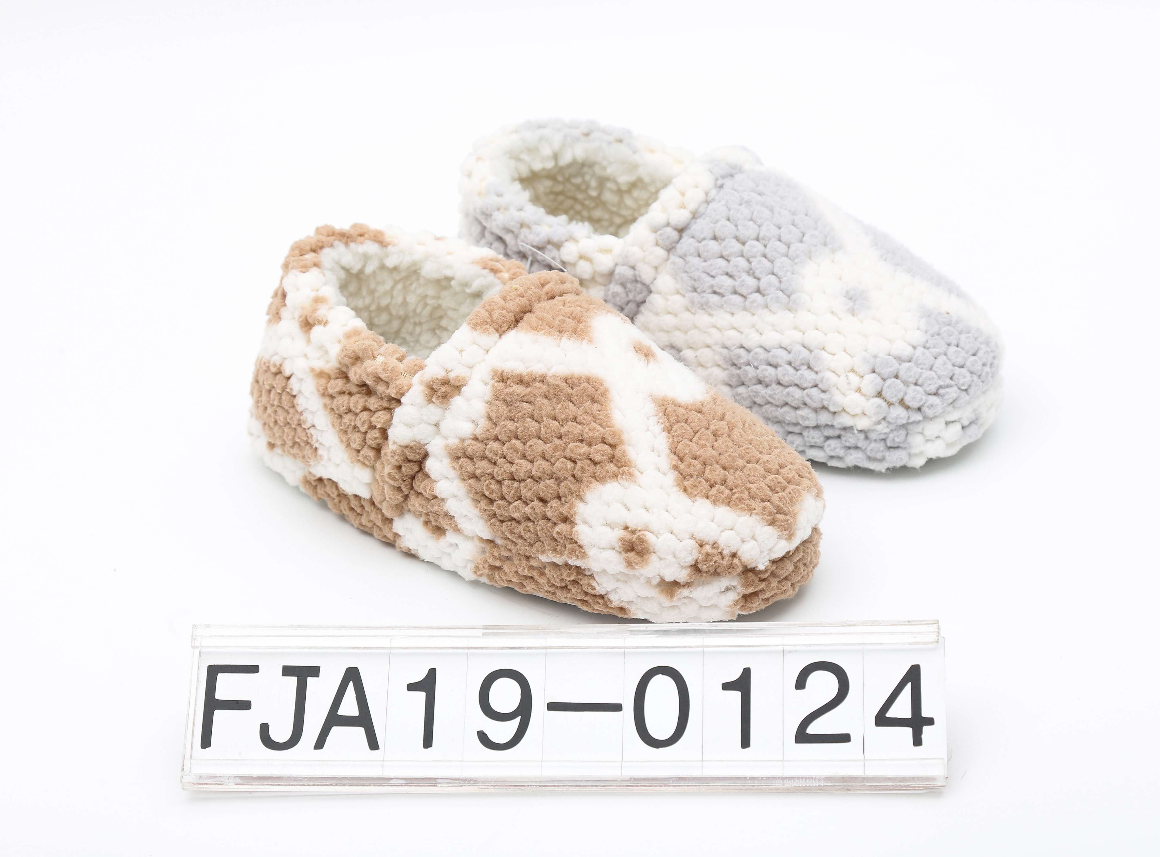 Indoor ladies slippers