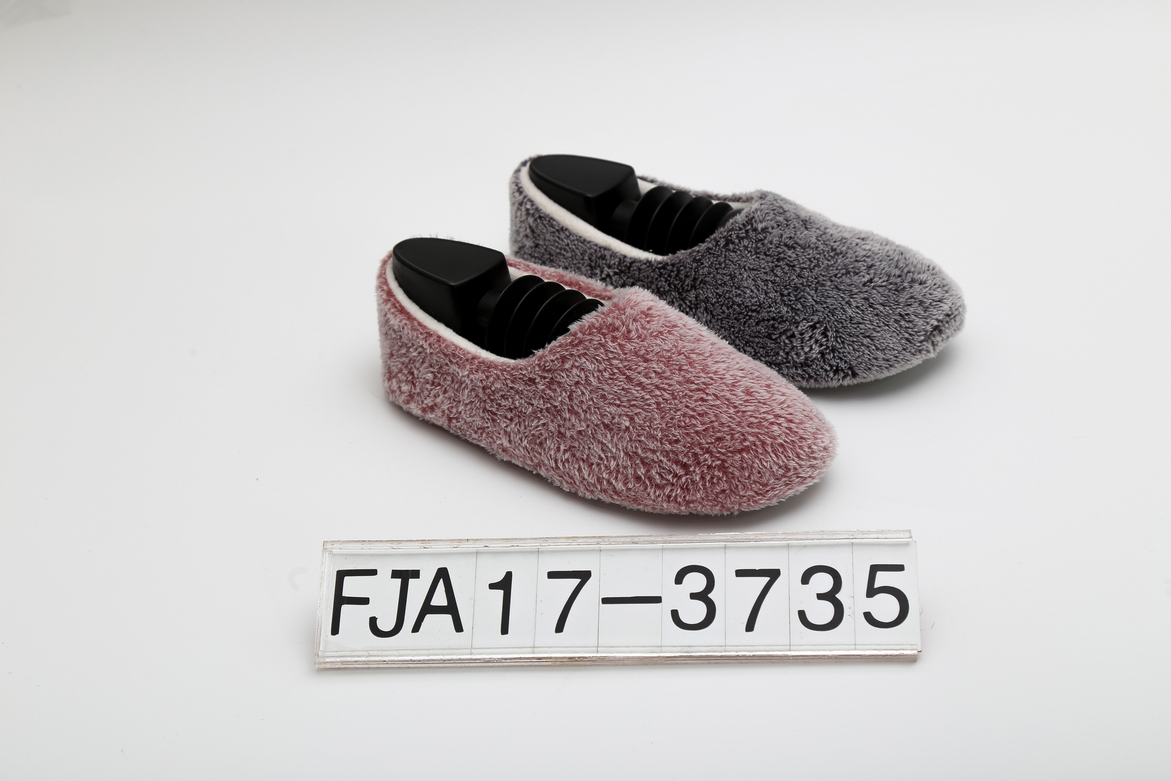 Indoor ladies slippers