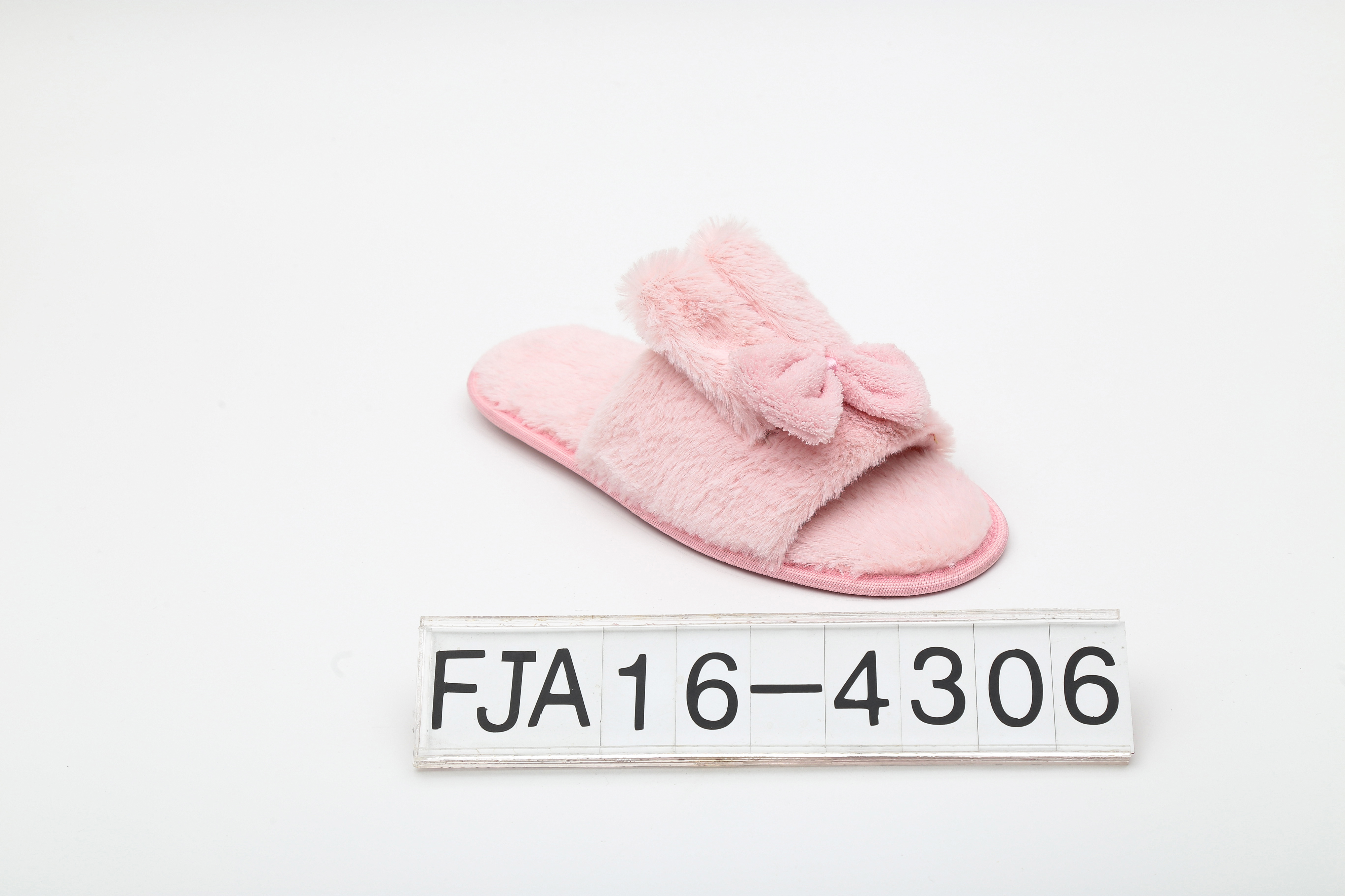 Indoor ladies slippers