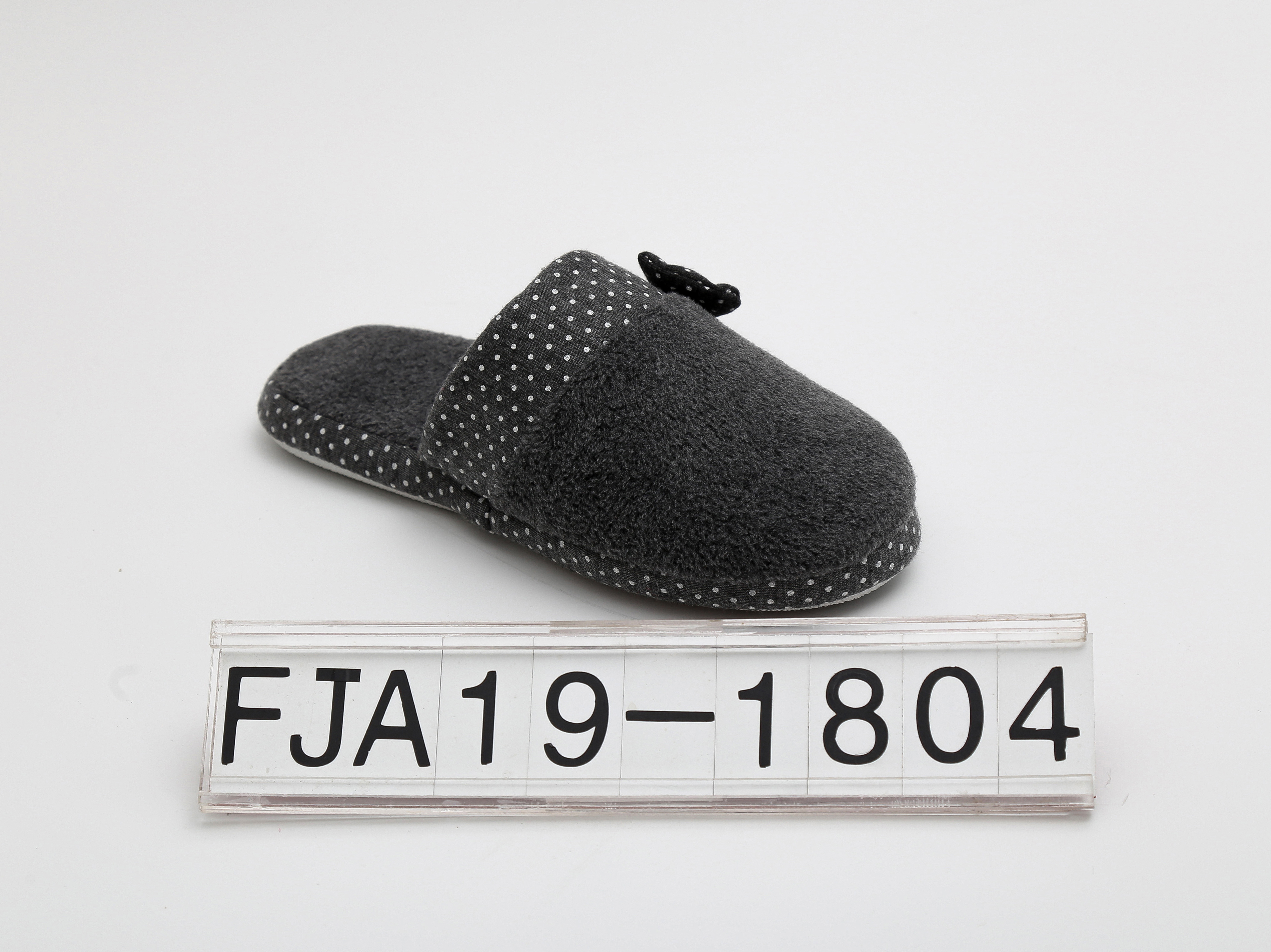 Indoor ladies slippers