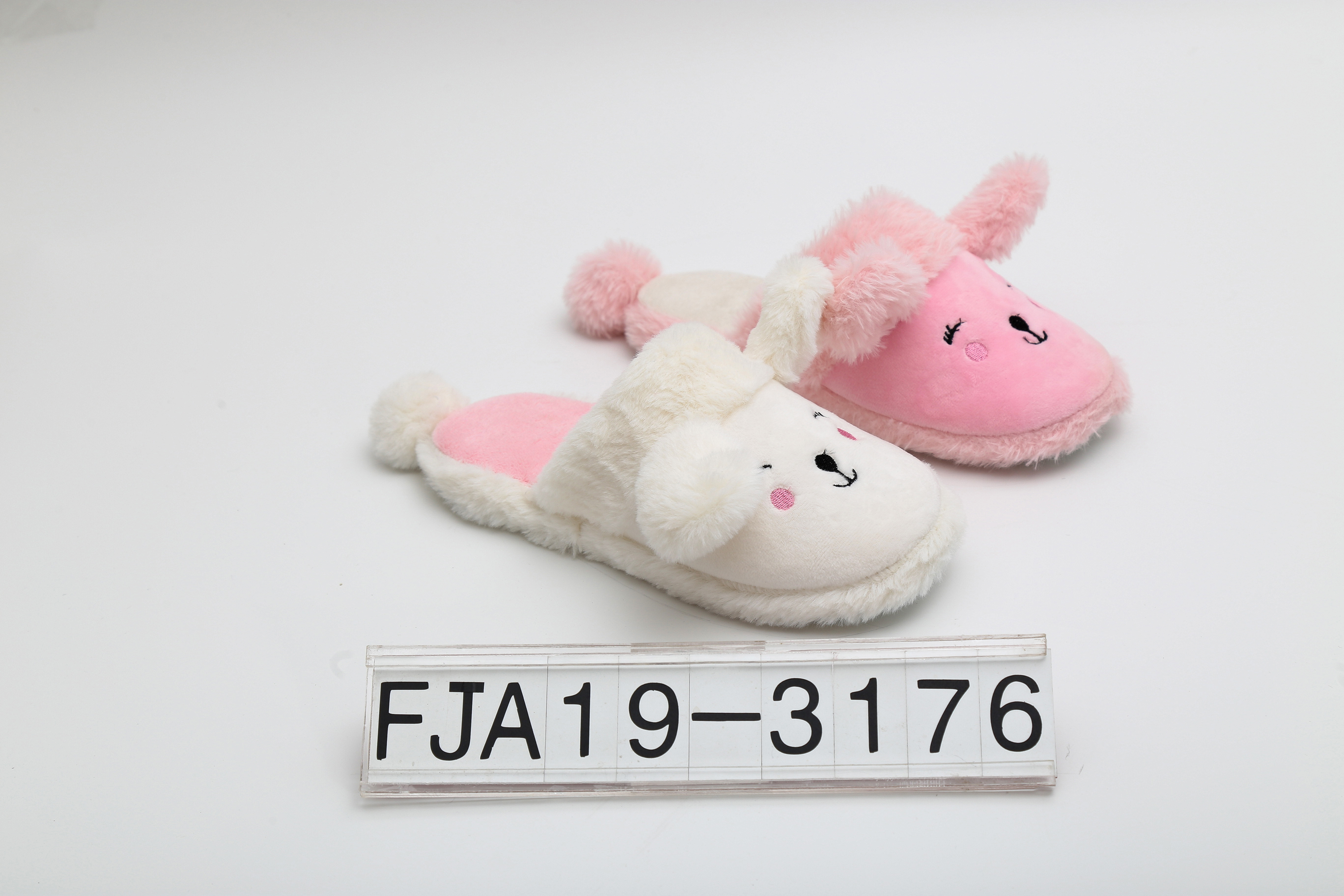 Indoor ladies slippers