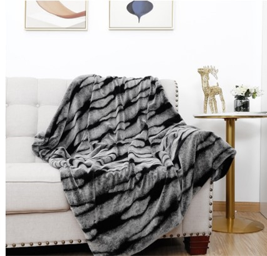 Decosy Rabbit Fur Bottom Dye And Brushed Throw Blanket