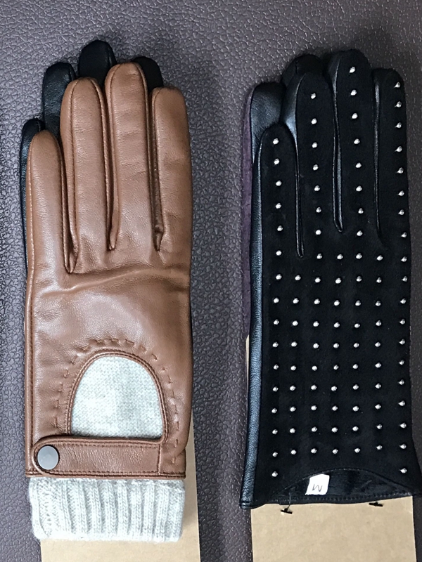 Fashionable leather gloves for winter