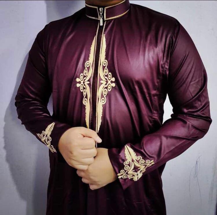 qatar robe with embroidery