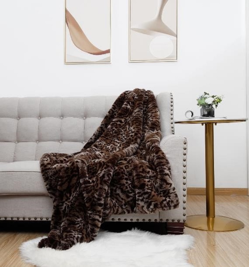 Decosy High Density Rabbit Fur Printed Throw Blanket