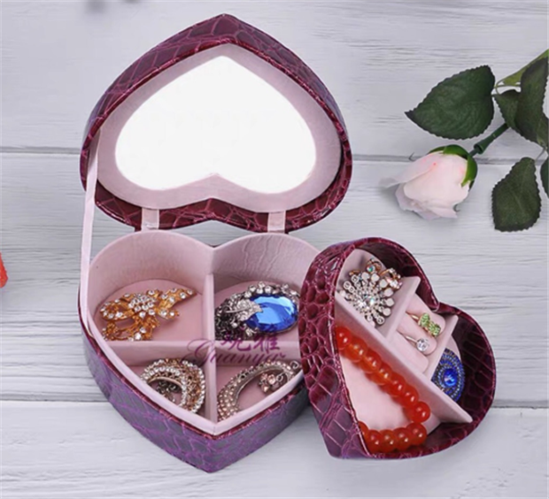 Heart Shaped PU Surface Portable Mini Multi Color Jewelry Organizer Box