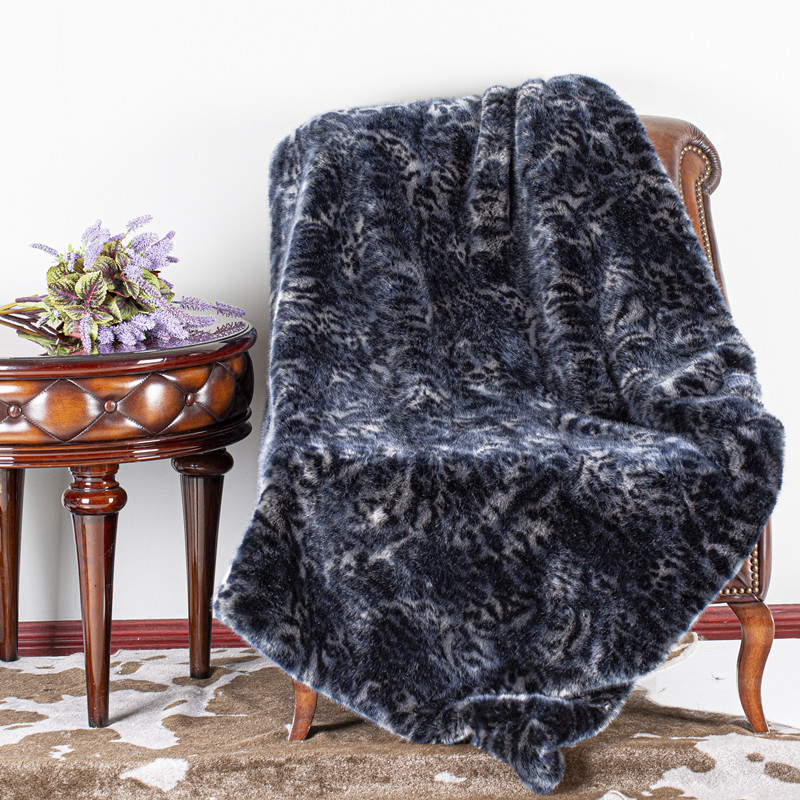 Printed long and short hair faux fur blanket
