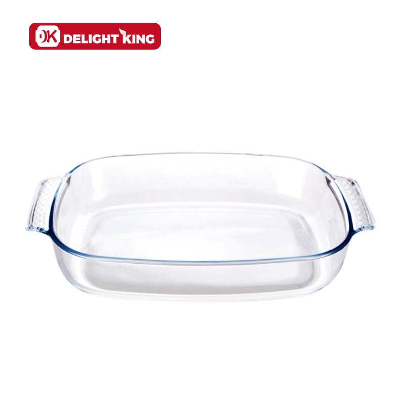 Glass baking dish