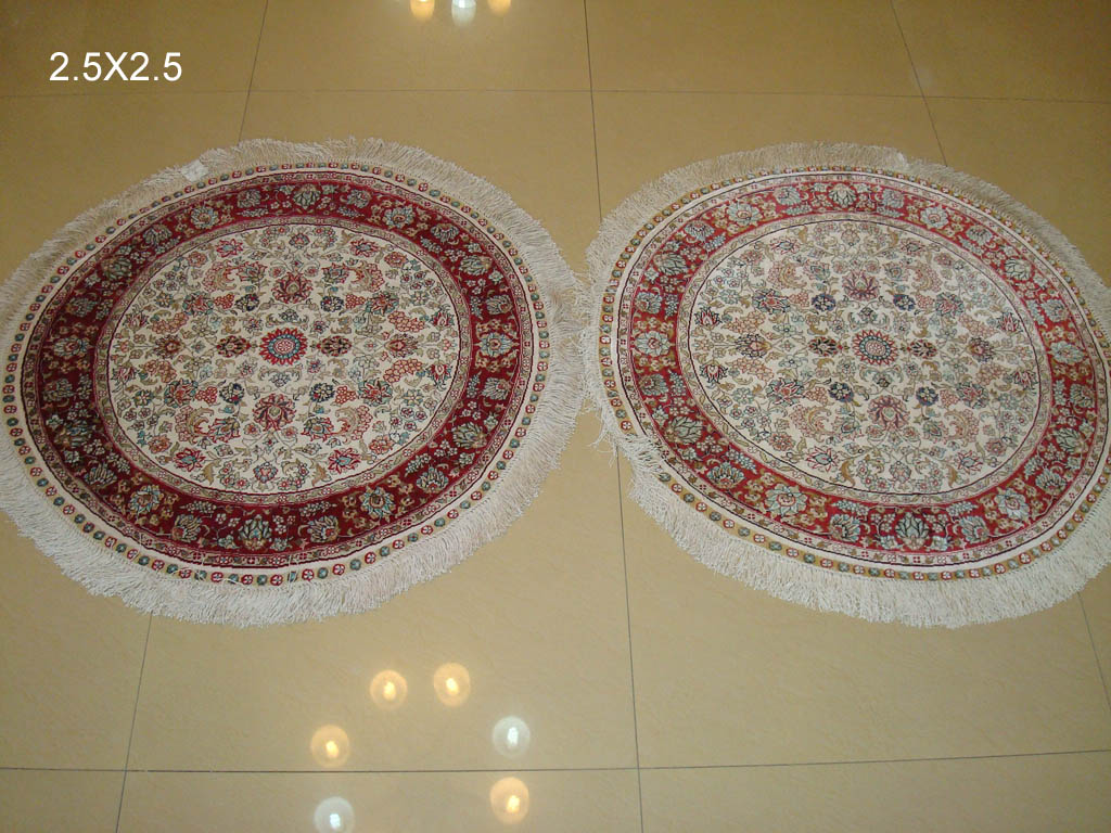 Circular carpet with Persian design,Small carpet