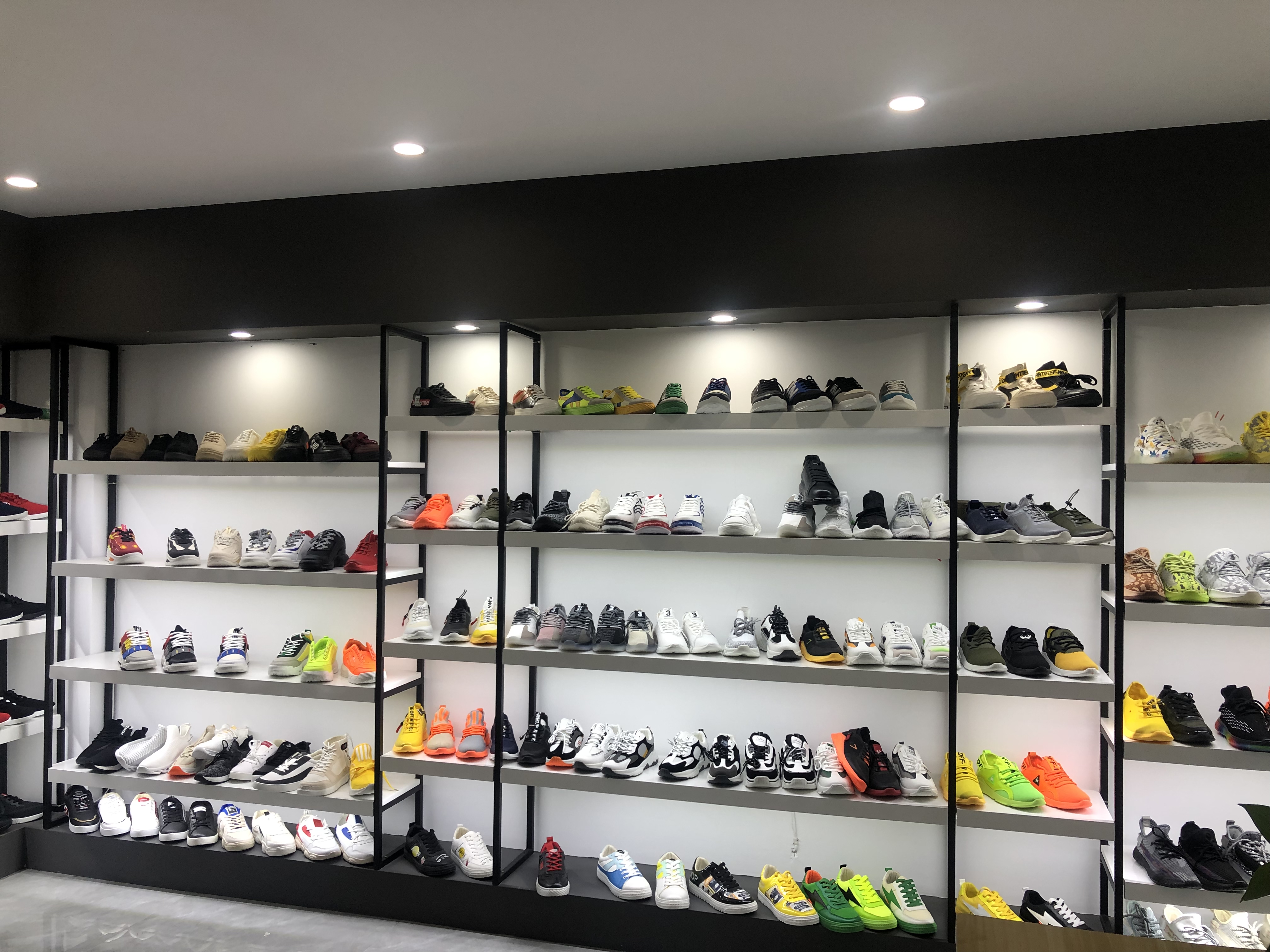 Wenzhou Xinglu Trading Co., Ltd. – Casual men's shoes 1