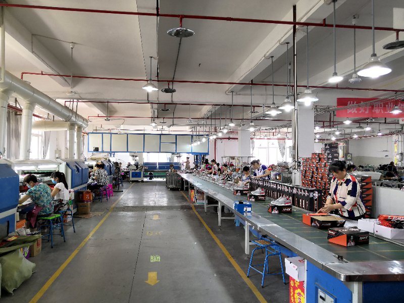 Chongqing Baide Shoes and Clothing Co., Ltd. – Photos produits 2
