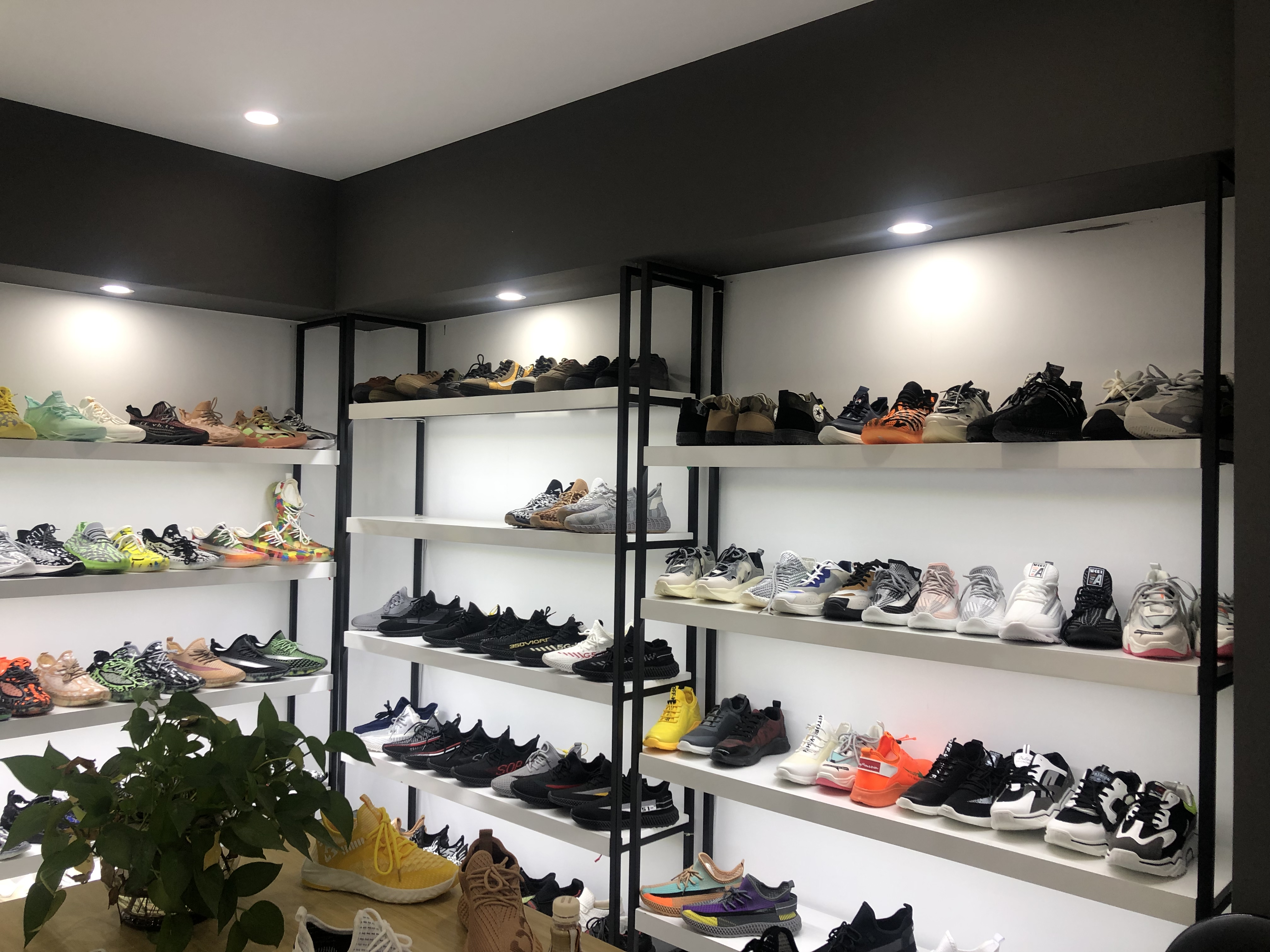 Wenzhou Xinglu Trading Co., Ltd. – injection molded canvas women's shoes 2