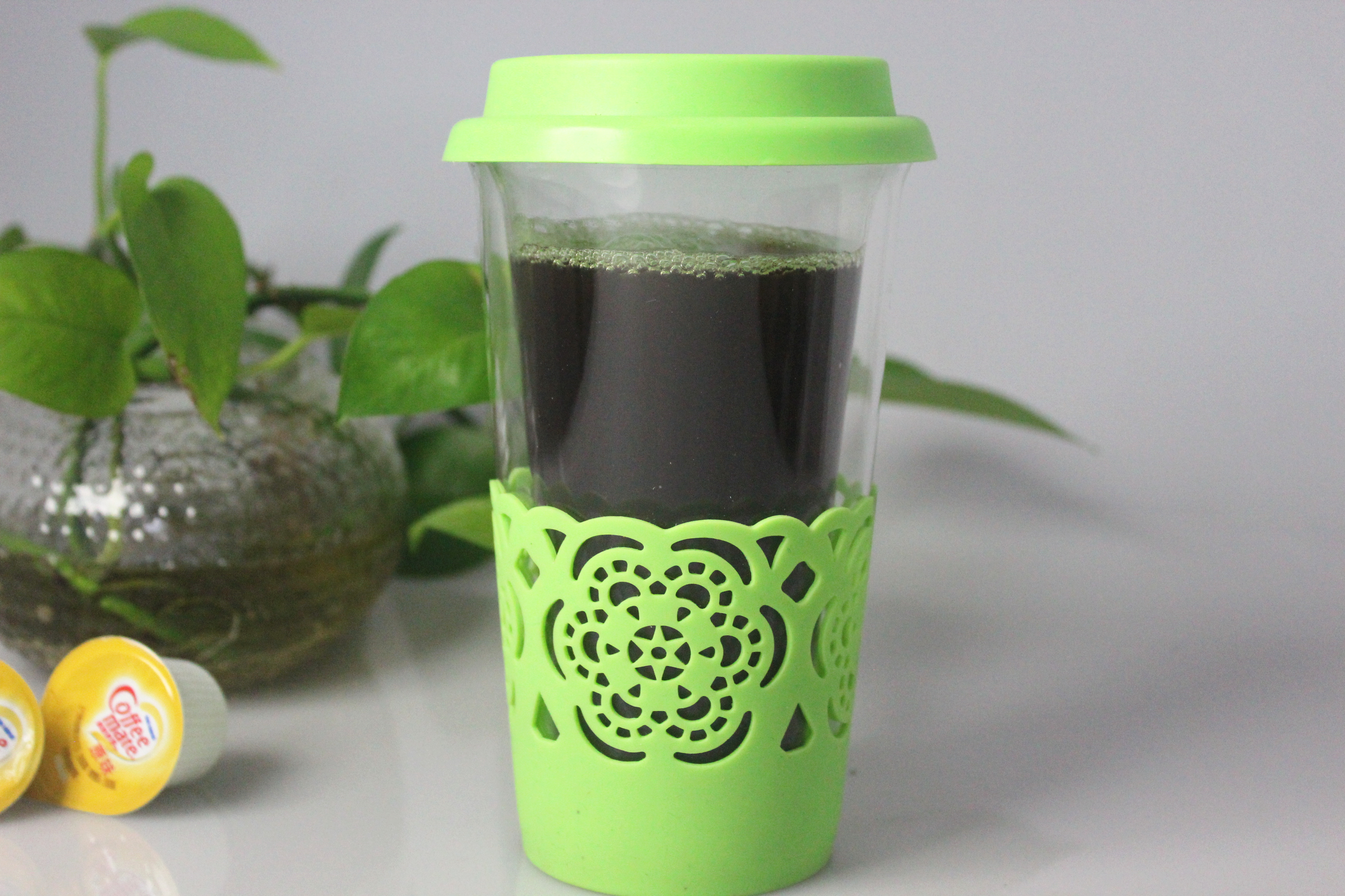 380ML Double Wall Glass Cup with Silicone Lid and Silicone Sleeve