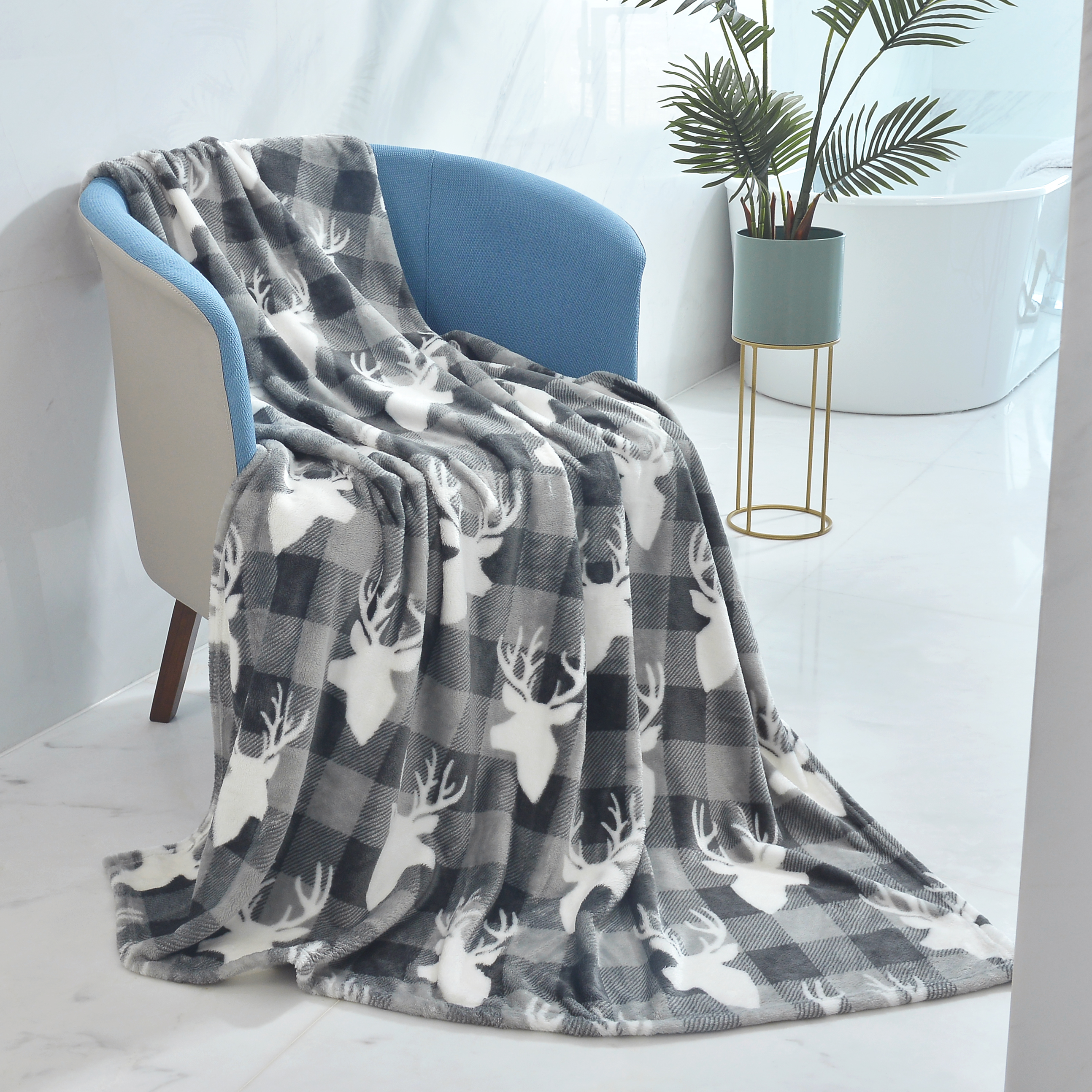 Decosy Printed Flannel Wide Stirpe Throw Blanket