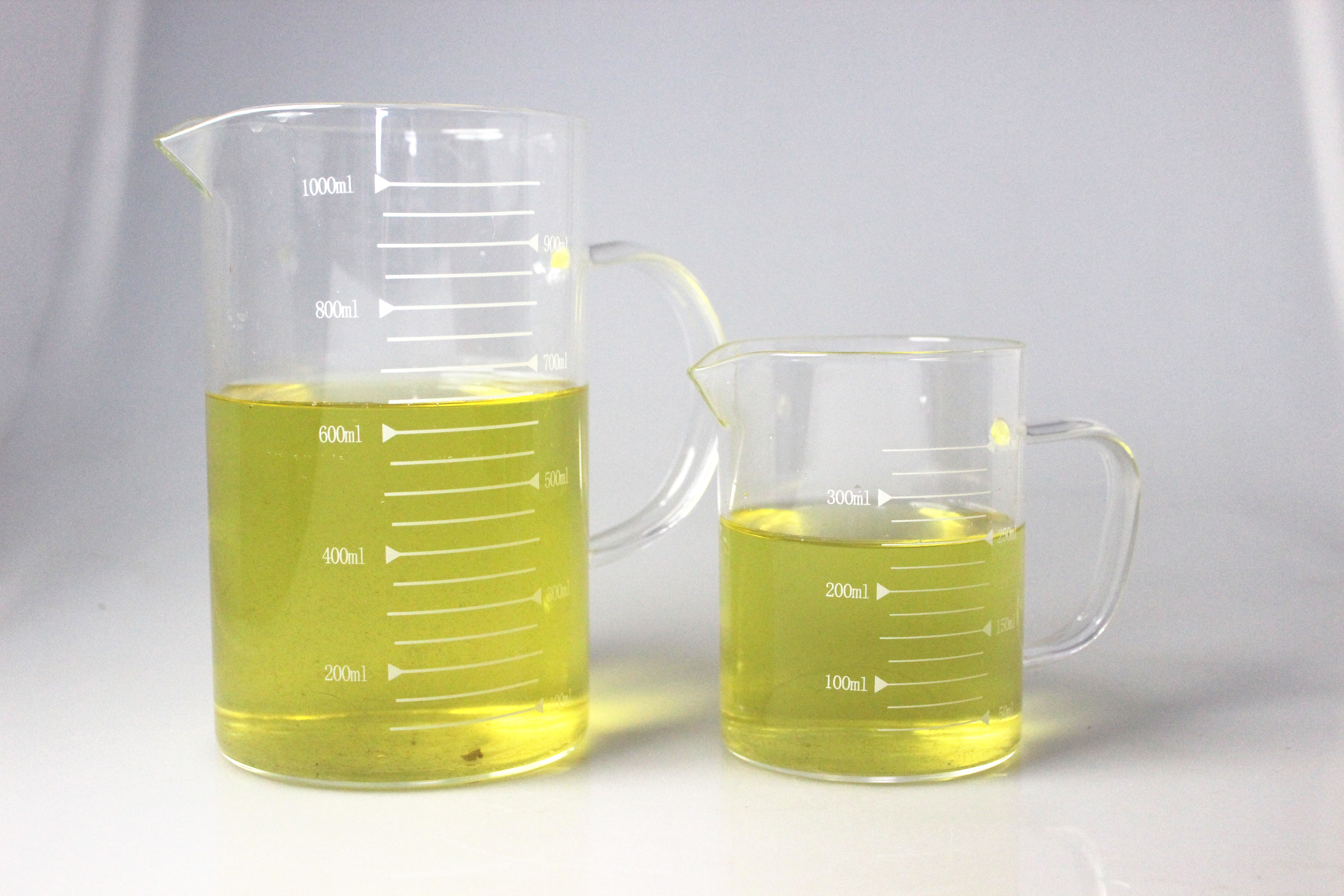 1000ML Glass Measuring Cup with handle and measurements