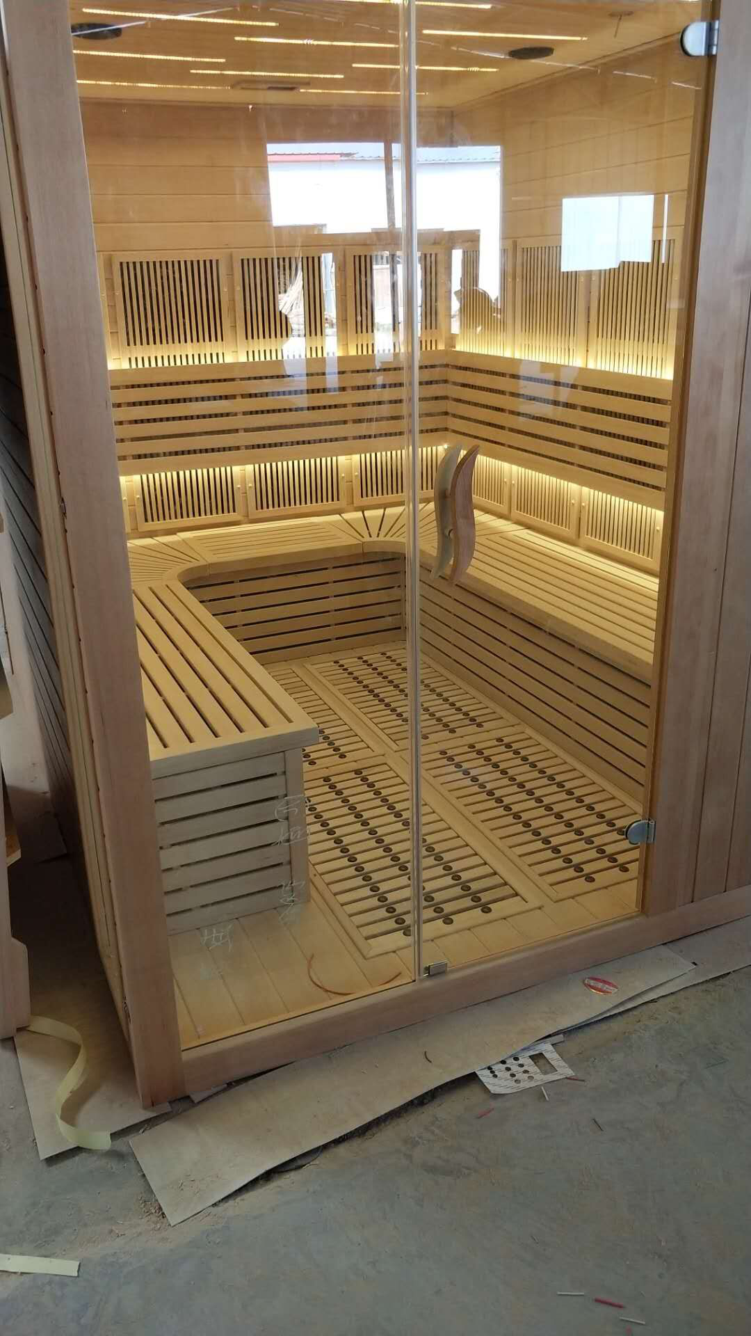 U infrared sauna room