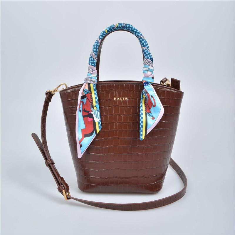 leather handbag/tote bag