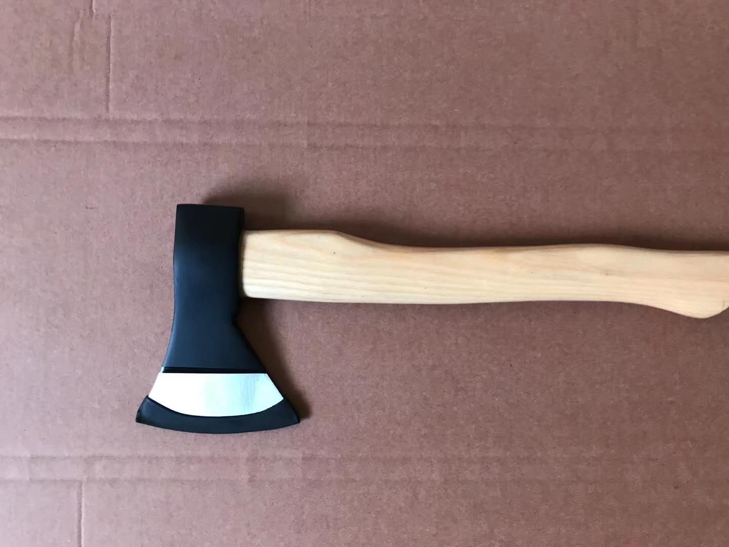 AXE A613