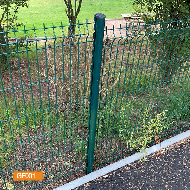 3D fence with peach post