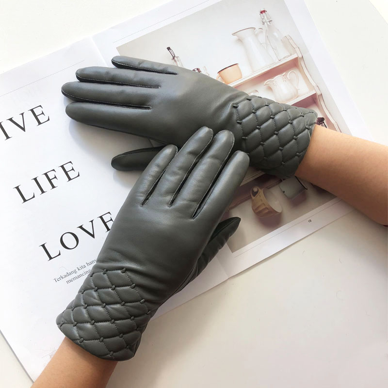 Women's winter fashion sheepskin leather gloves with touchscreen