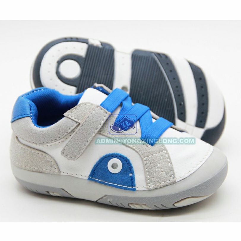 Children's casual shoes