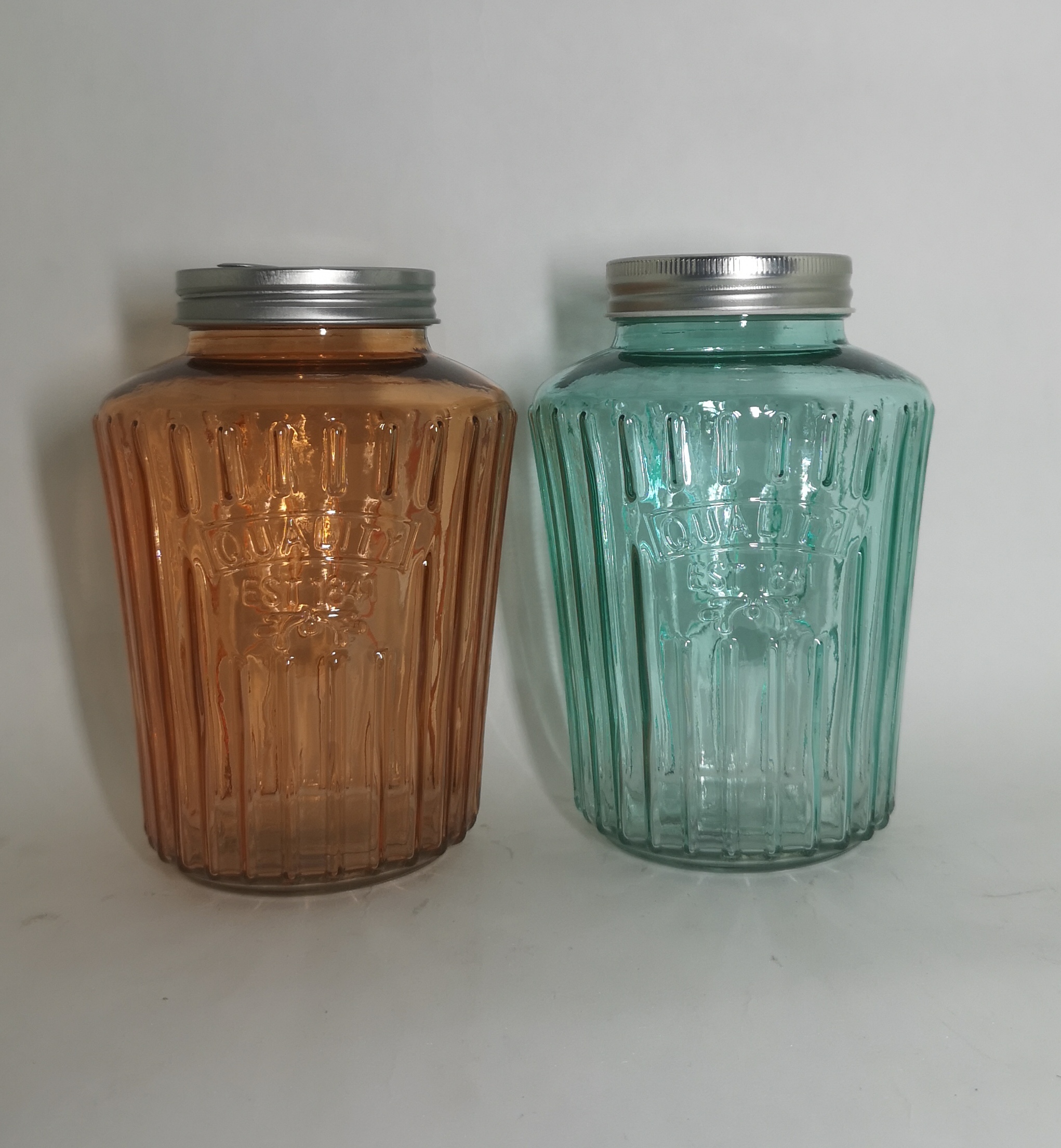 Glass jar