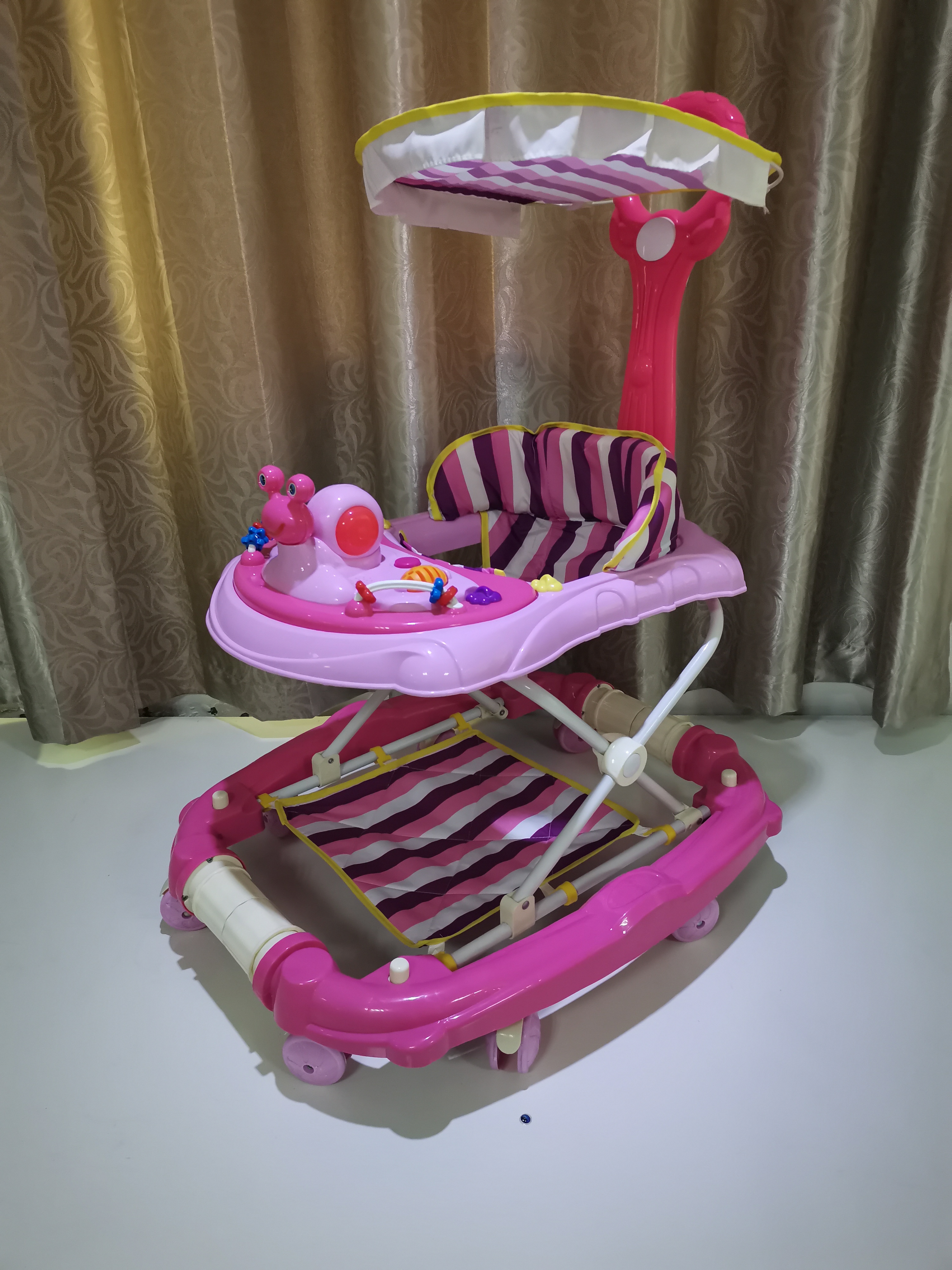 TENGZHOU LEBEIER BABY CARRIAGE CO.,LTD – títere de tela 4