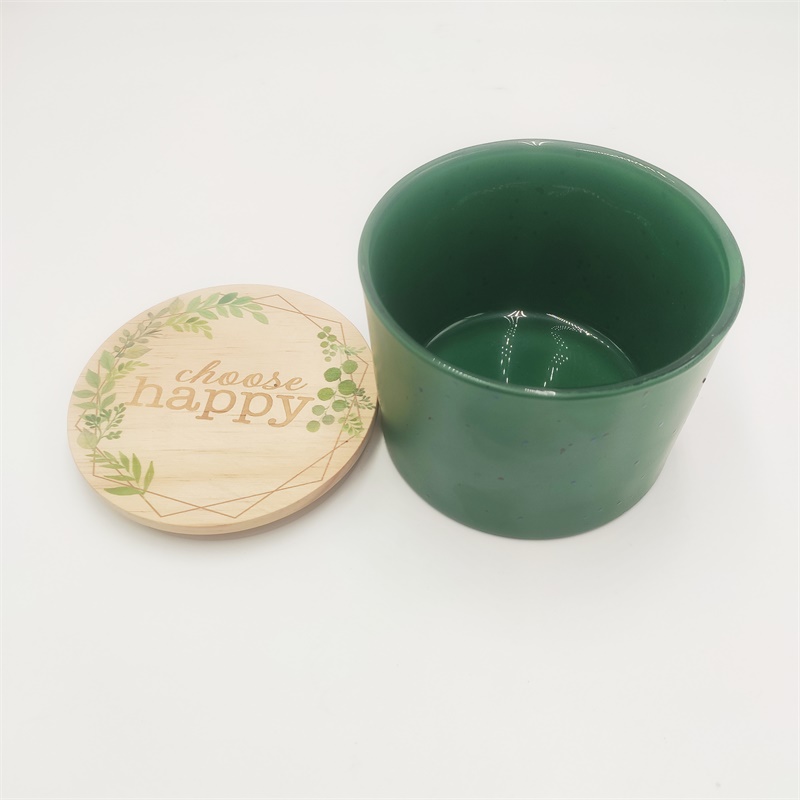 Dia. 11 cm green glass candle jar with wooden lid