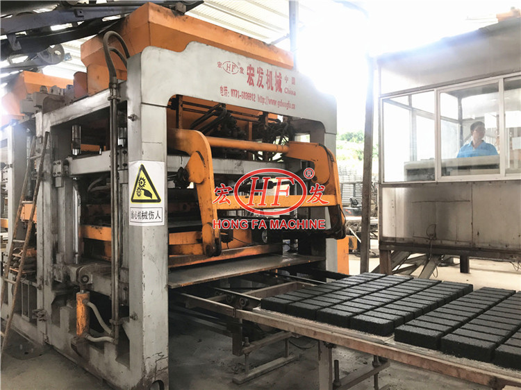 Fully Automatic Concrete Block Production Line , Paver Hollow Block Making Machine
