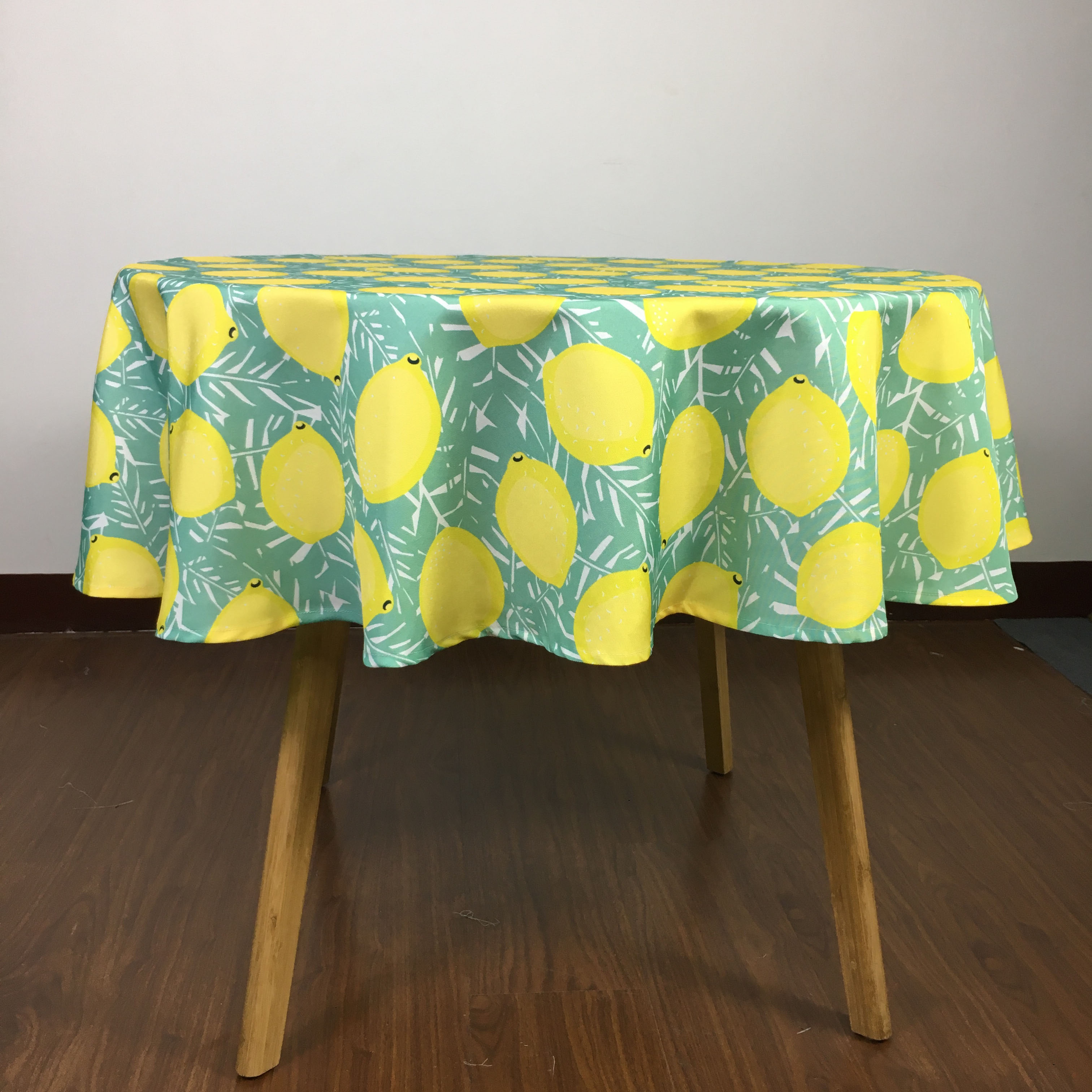 Printed polyester tablecloth