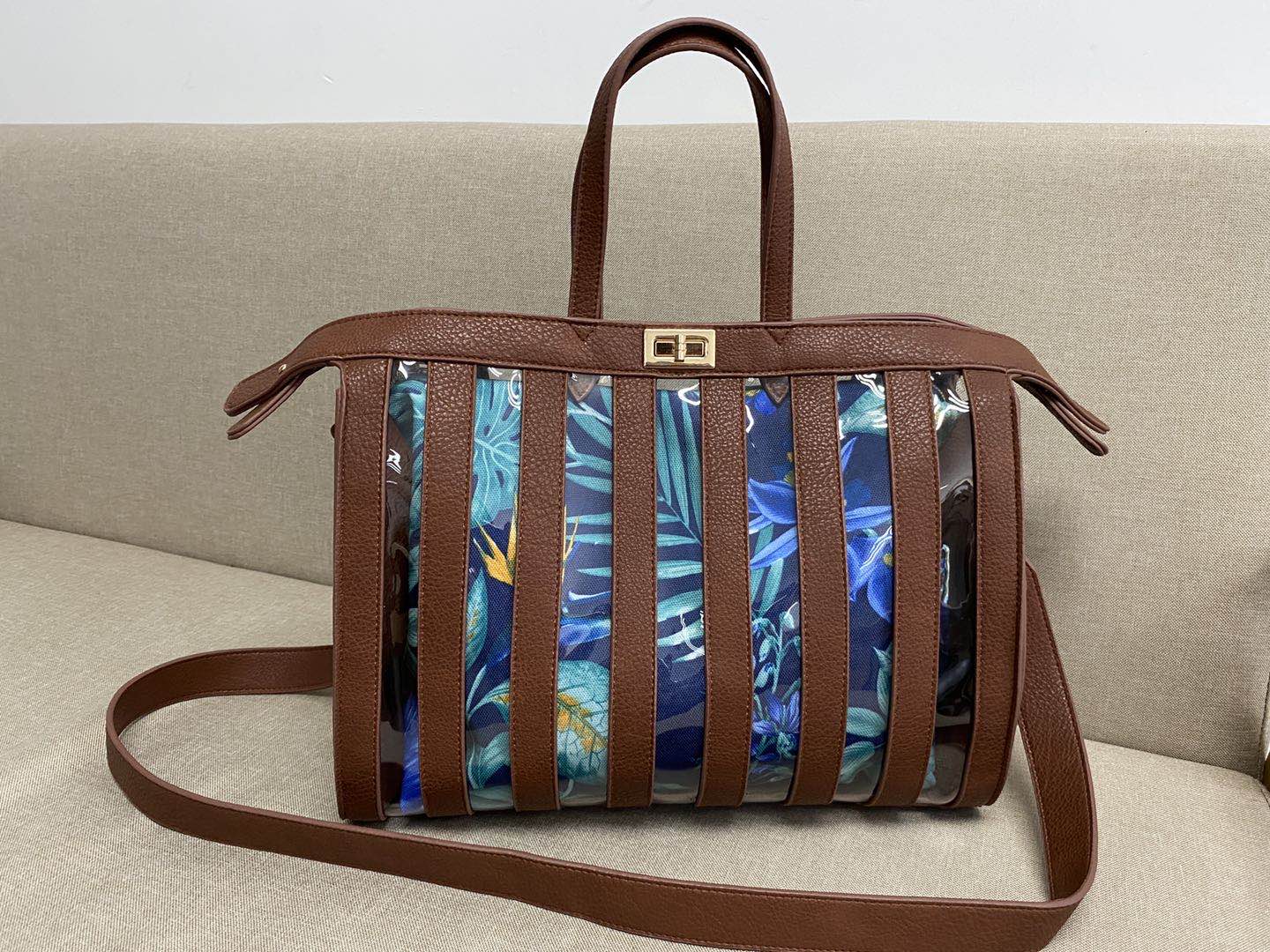Ladies clear tote bag