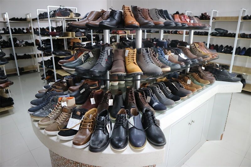Shenzhen Aoyihong Trading Co., Ltd. – Women's high heels 1