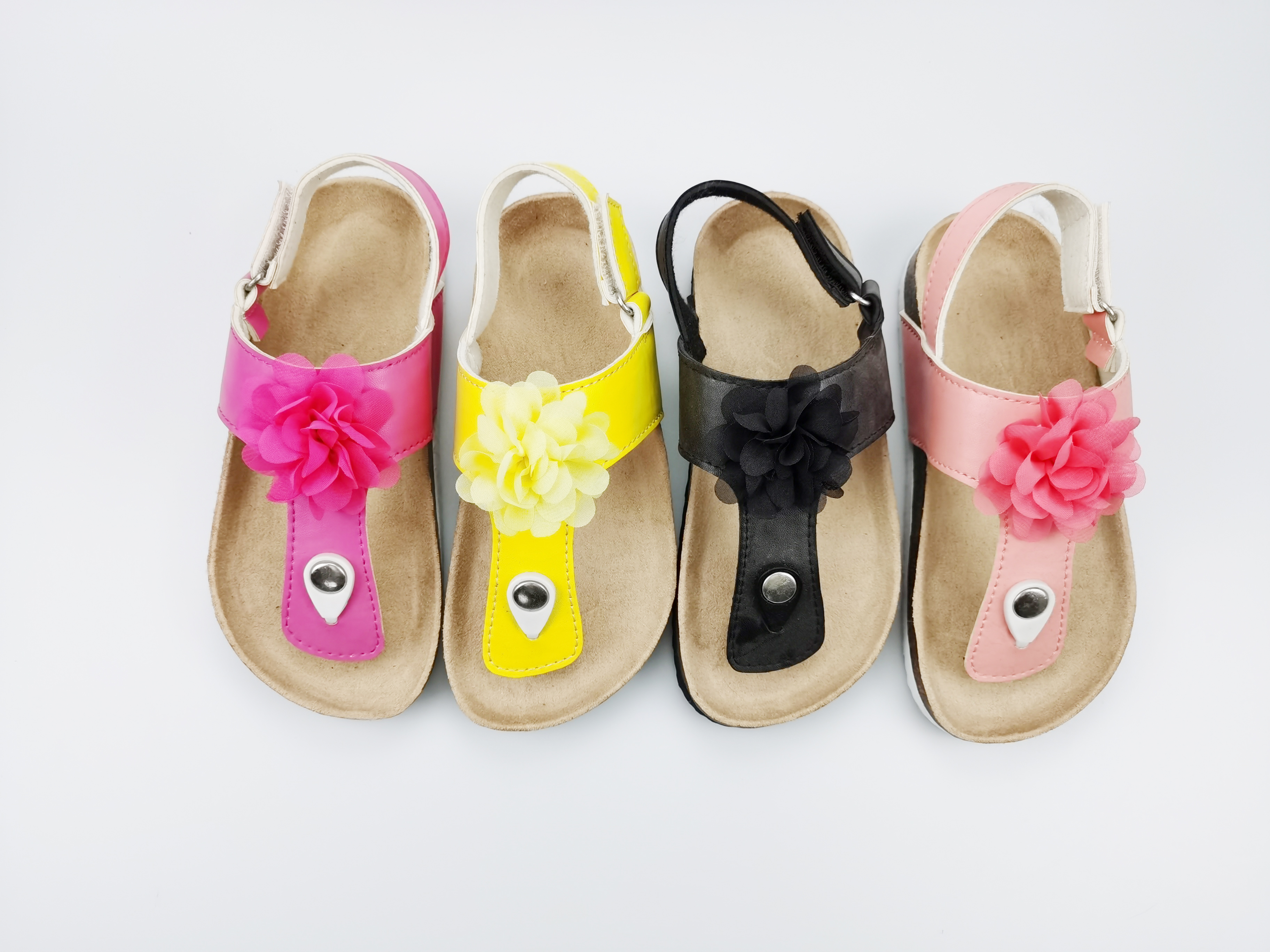 HANGZHOU ZJFOOTWEAR CORPORATION – ropa deportiva 4