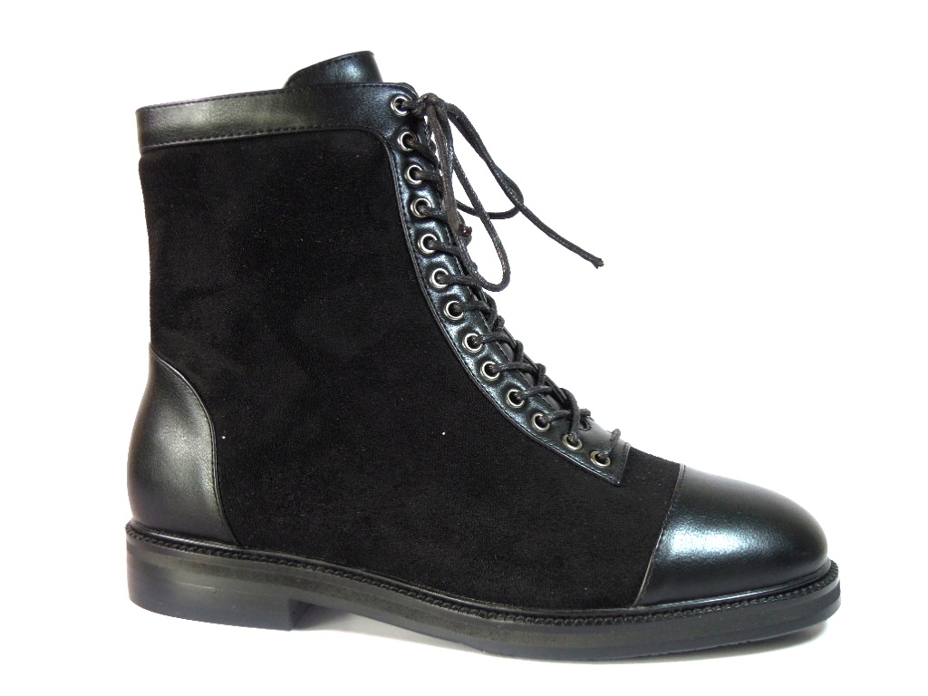Lady's Boot