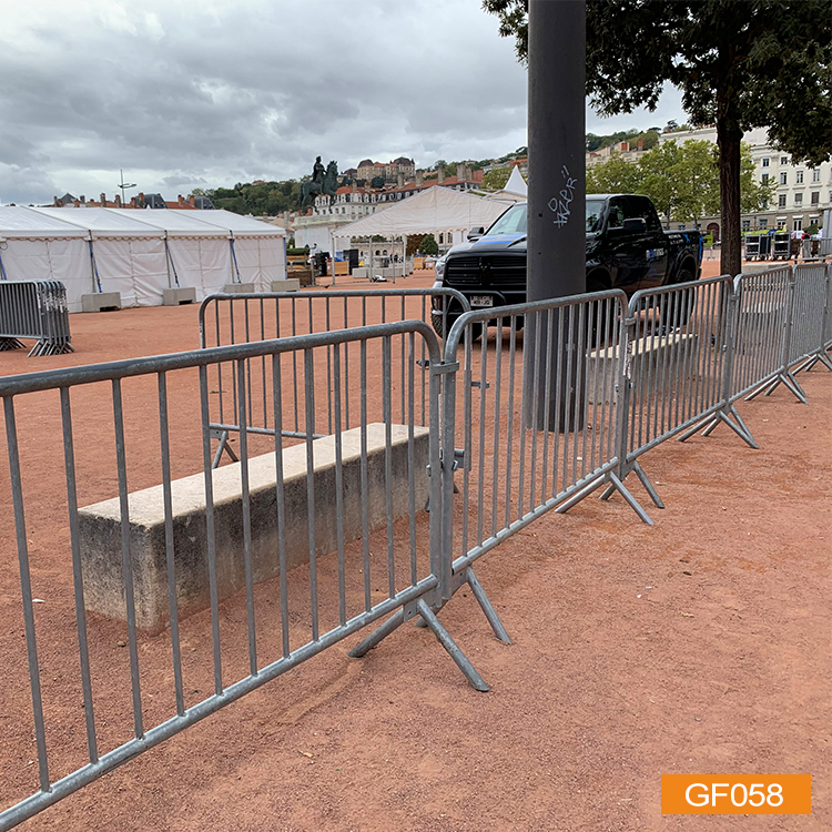 Different Market kinds of size crowd control barrier