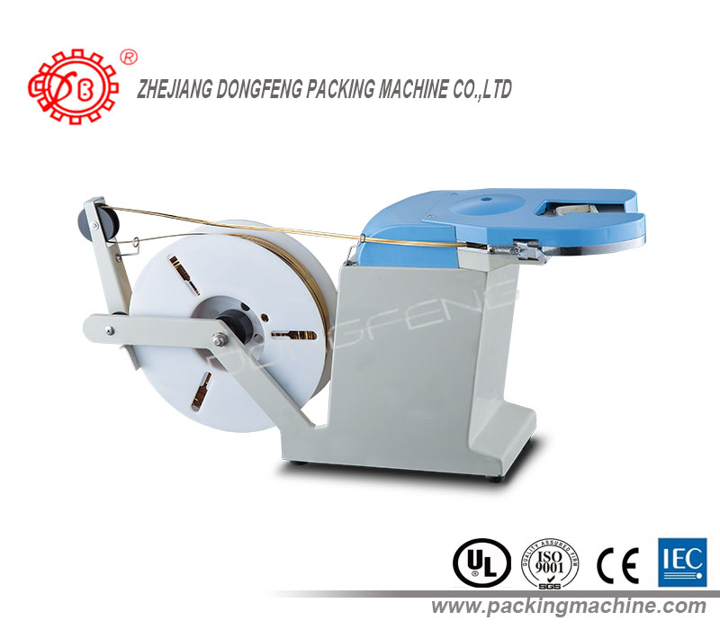 ZHE JIANG DONG FENG PACKING MACHINE CO.,LTD – molde de inyección 1