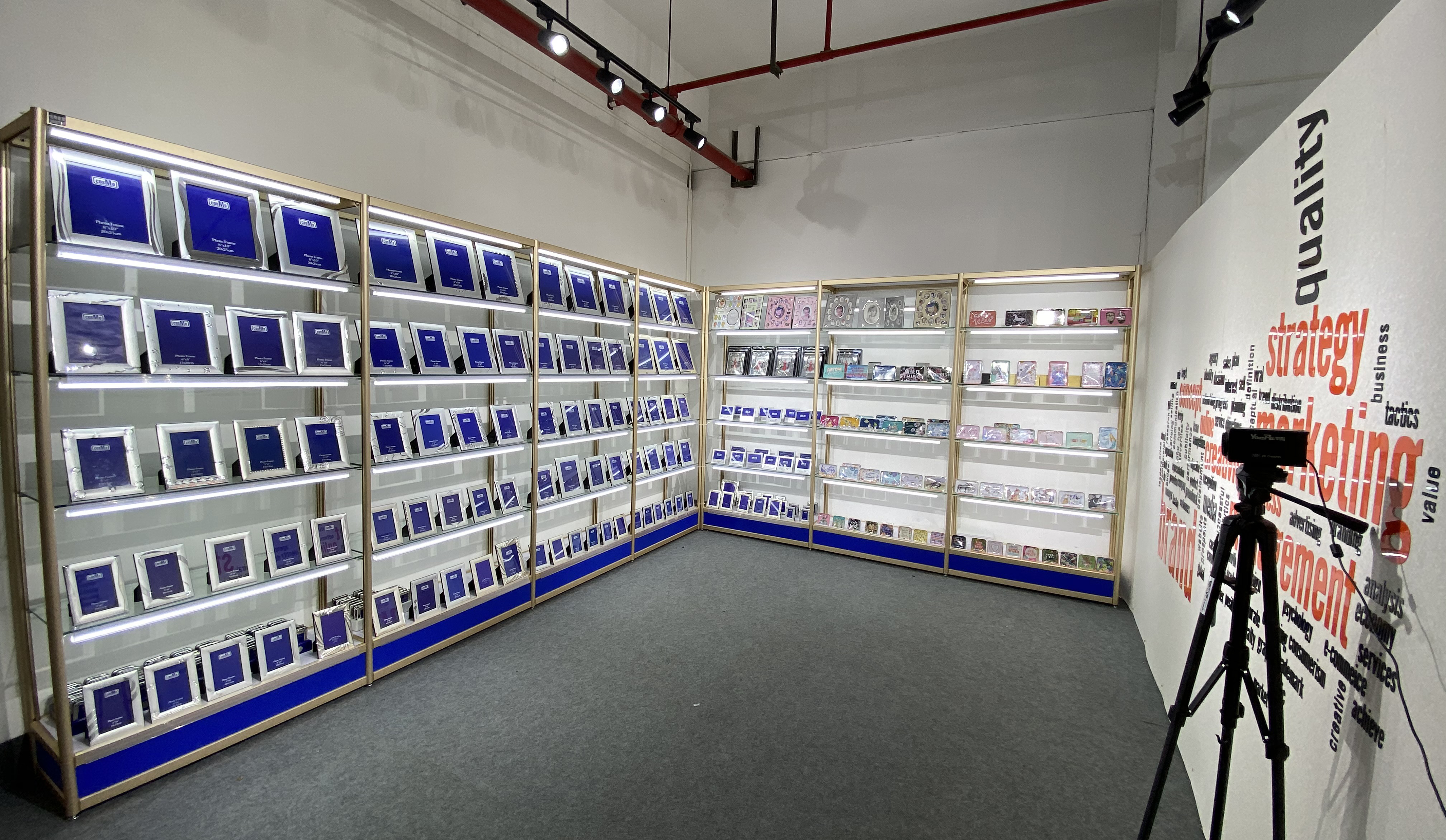 Ningbo Cosmon Home Products Co., Ltd. – combination photo frames 3